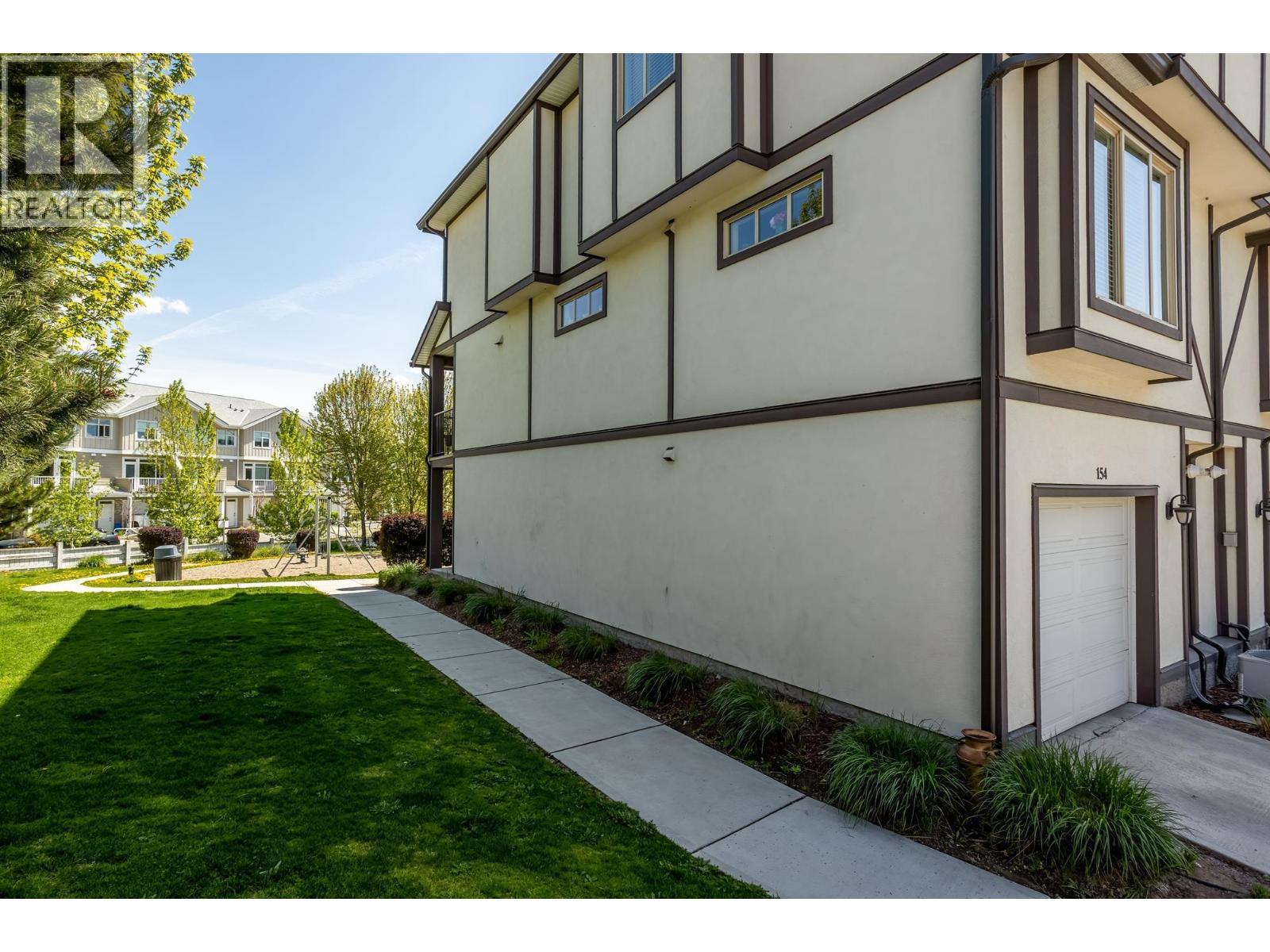 Picture for Unit #154, 1651 Lynrick  Road https://www.cirrealty.ca/reb/bc/3/10365253_27.jpg