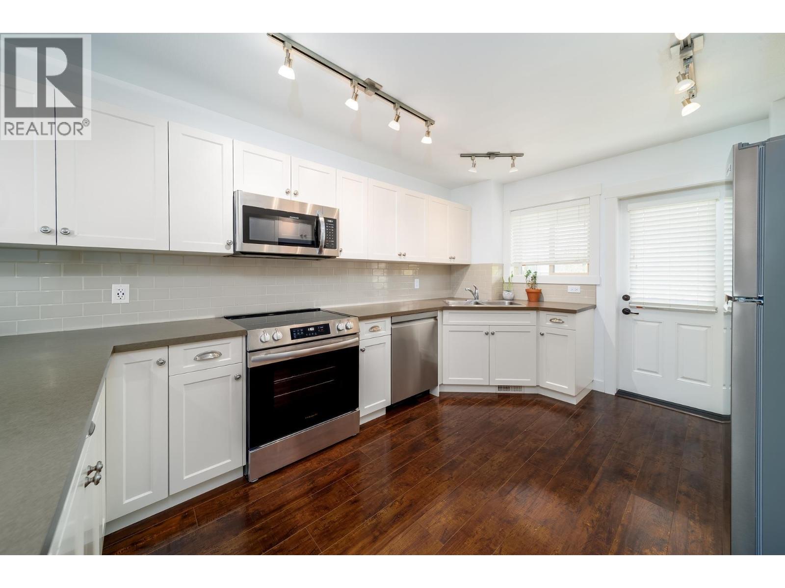 Picture for Unit #154, 1651 Lynrick  Road https://www.cirrealty.ca/reb/bc/3/10365253_6.jpg