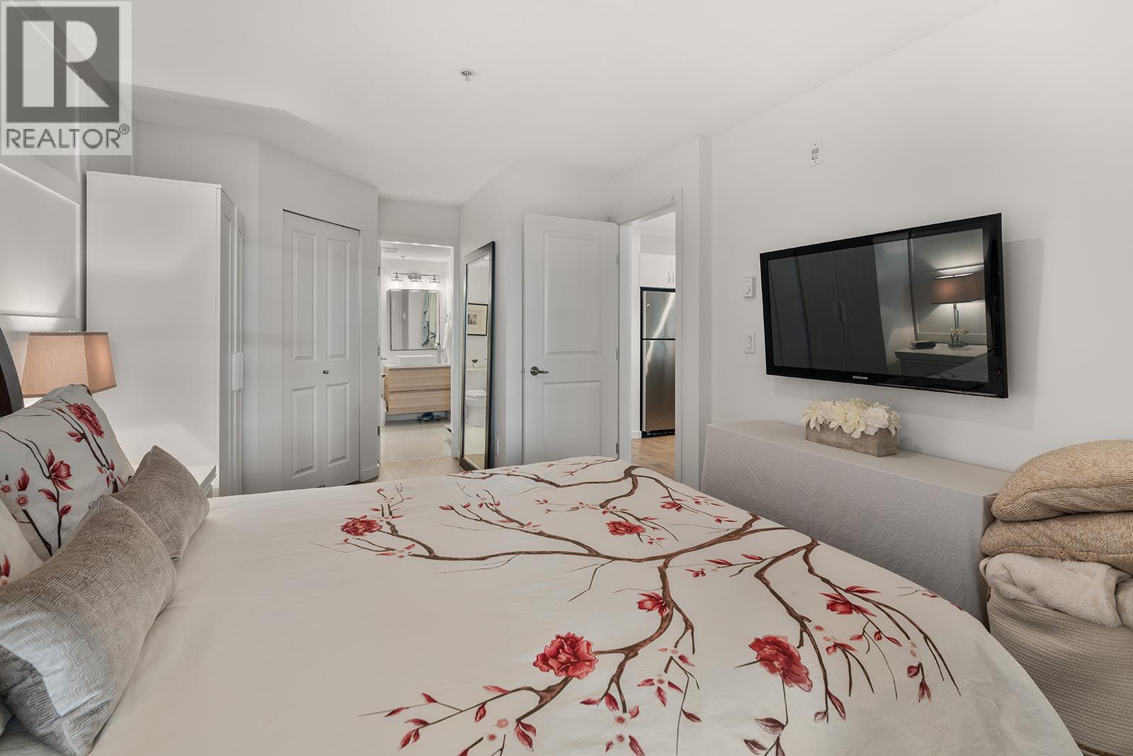 Picture for Unit #108, 567 Yates  Road https://www.cirrealty.ca/reb/bc/3/10365343_13.jpg