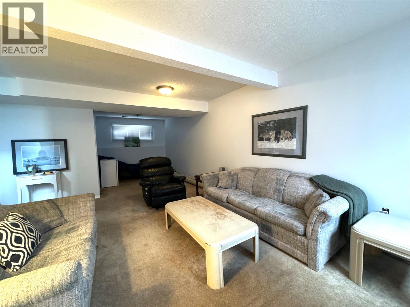 Picture for 3377 McIver  Road https://www.cirrealty.ca/reb/bc/3/10365423_13.jpg
