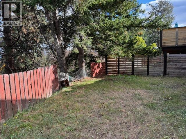 Picture for 3377 McIver  Road https://www.cirrealty.ca/reb/bc/3/10365423_15.jpg