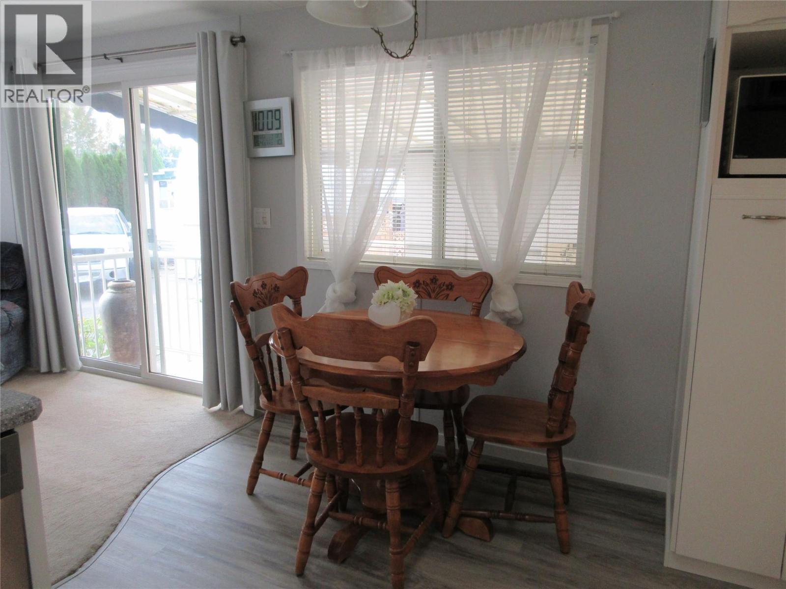 Picture for Unit #552, 415 Commonwealth  Road