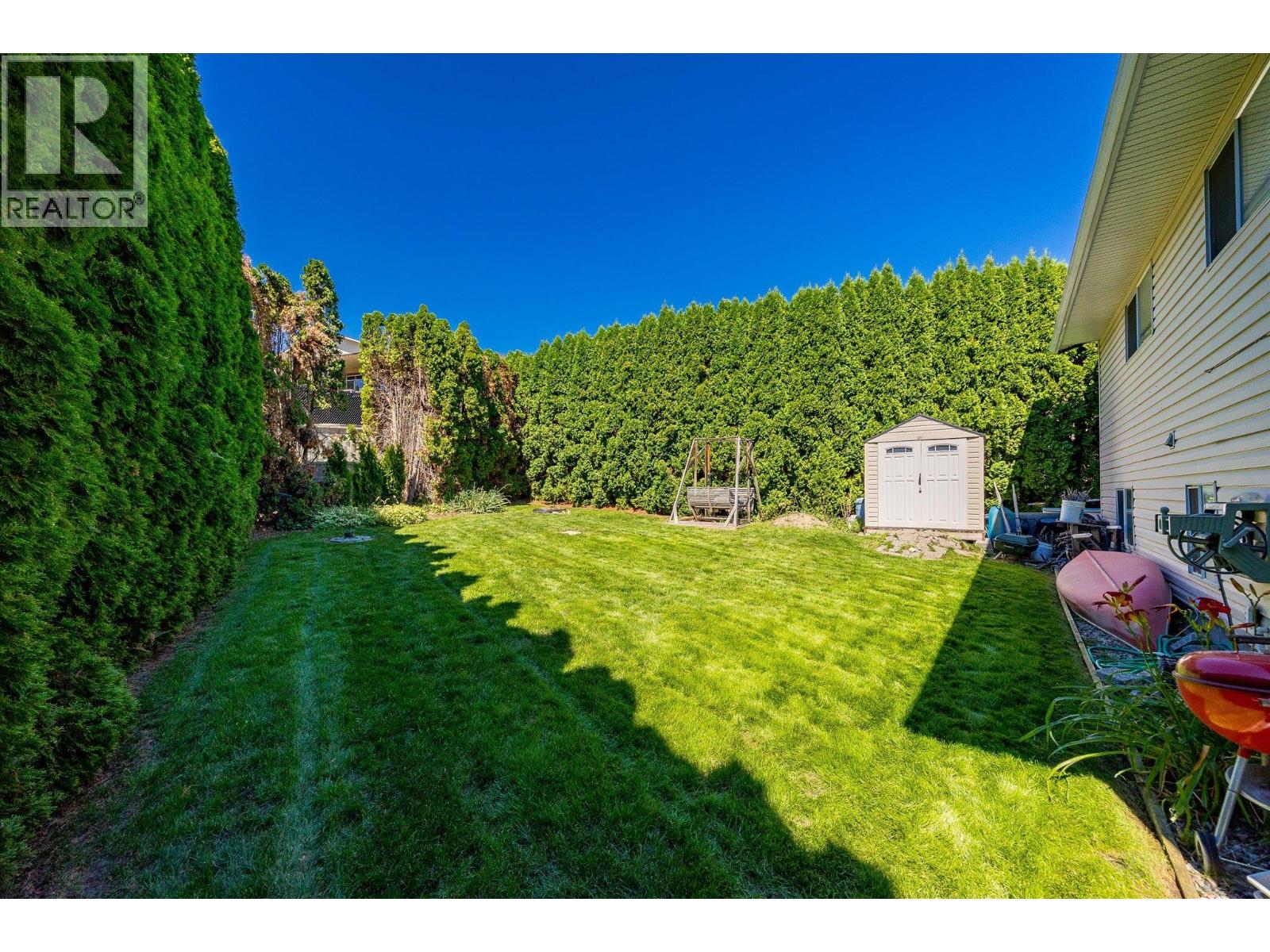 Picture for 3278 Sundance  Drive https://www.cirrealty.ca/reb/bc/3/10365593_16.jpg