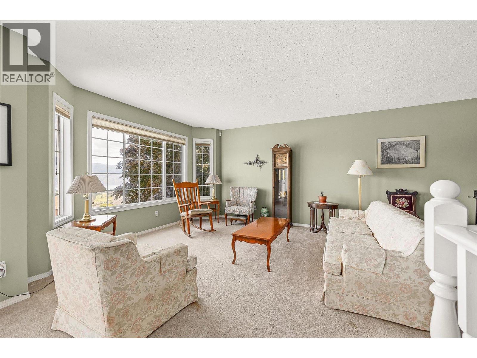 Picture for 3278 Sundance  Drive https://www.cirrealty.ca/reb/bc/3/10365593_23.jpg