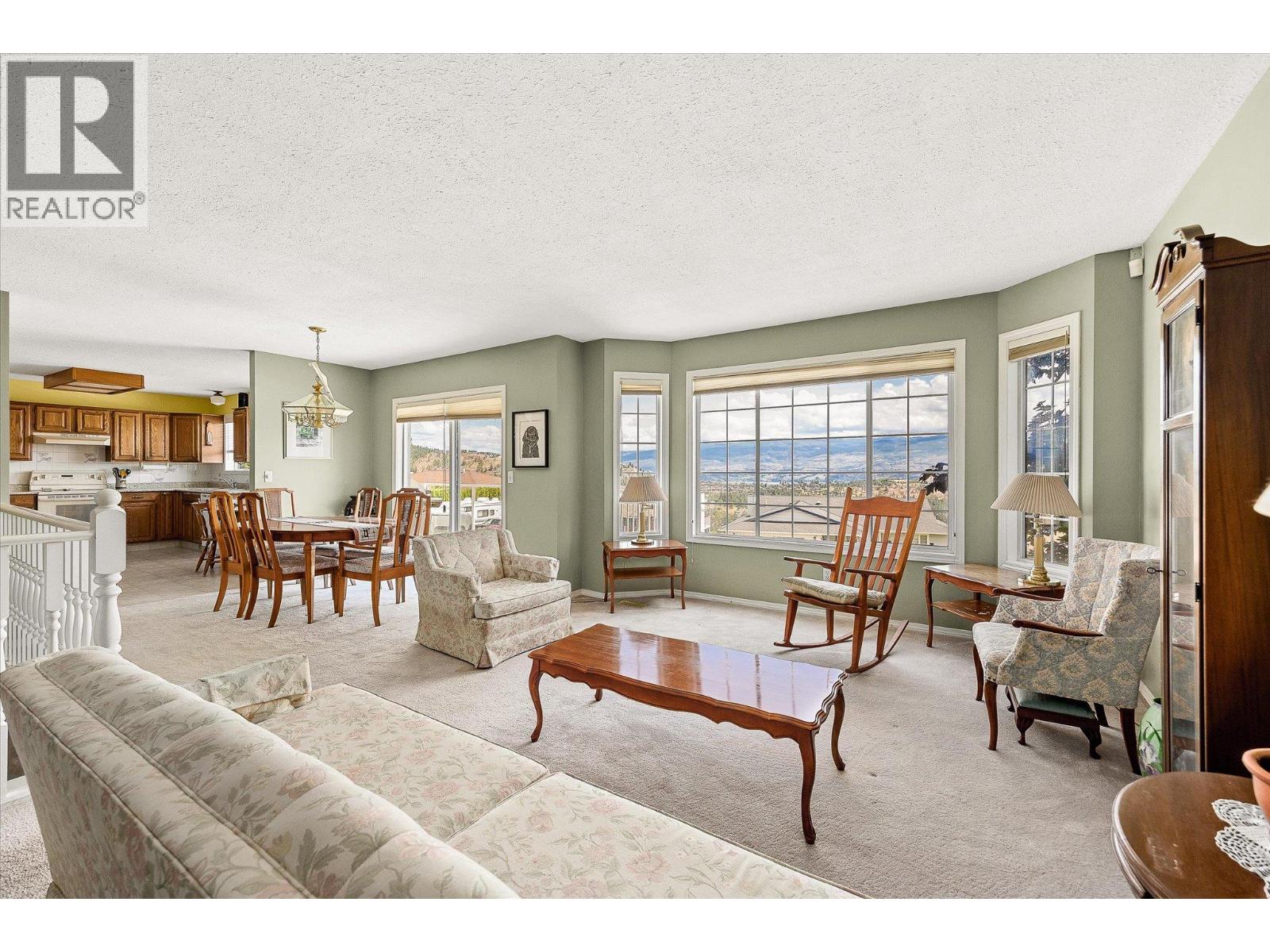 Picture for 3278 Sundance  Drive https://www.cirrealty.ca/reb/bc/3/10365593_25.jpg
