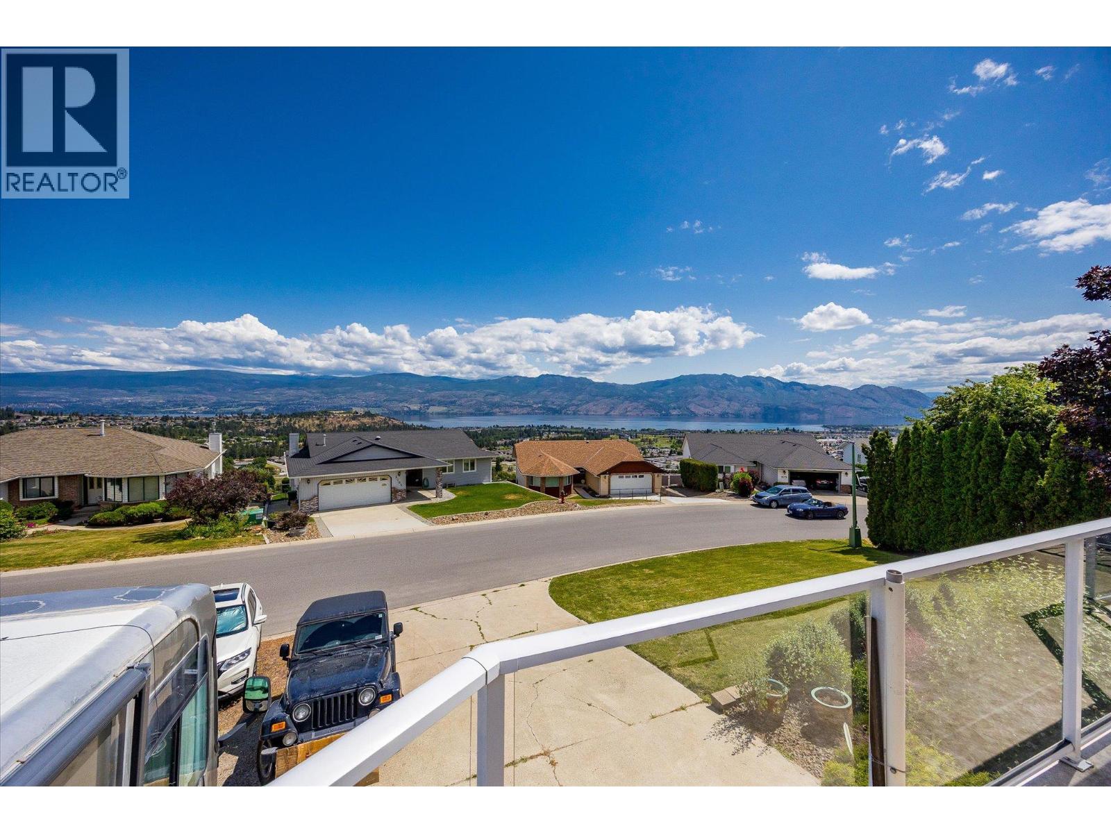 Picture for 3278 Sundance  Drive https://www.cirrealty.ca/reb/bc/3/10365593_30.jpg