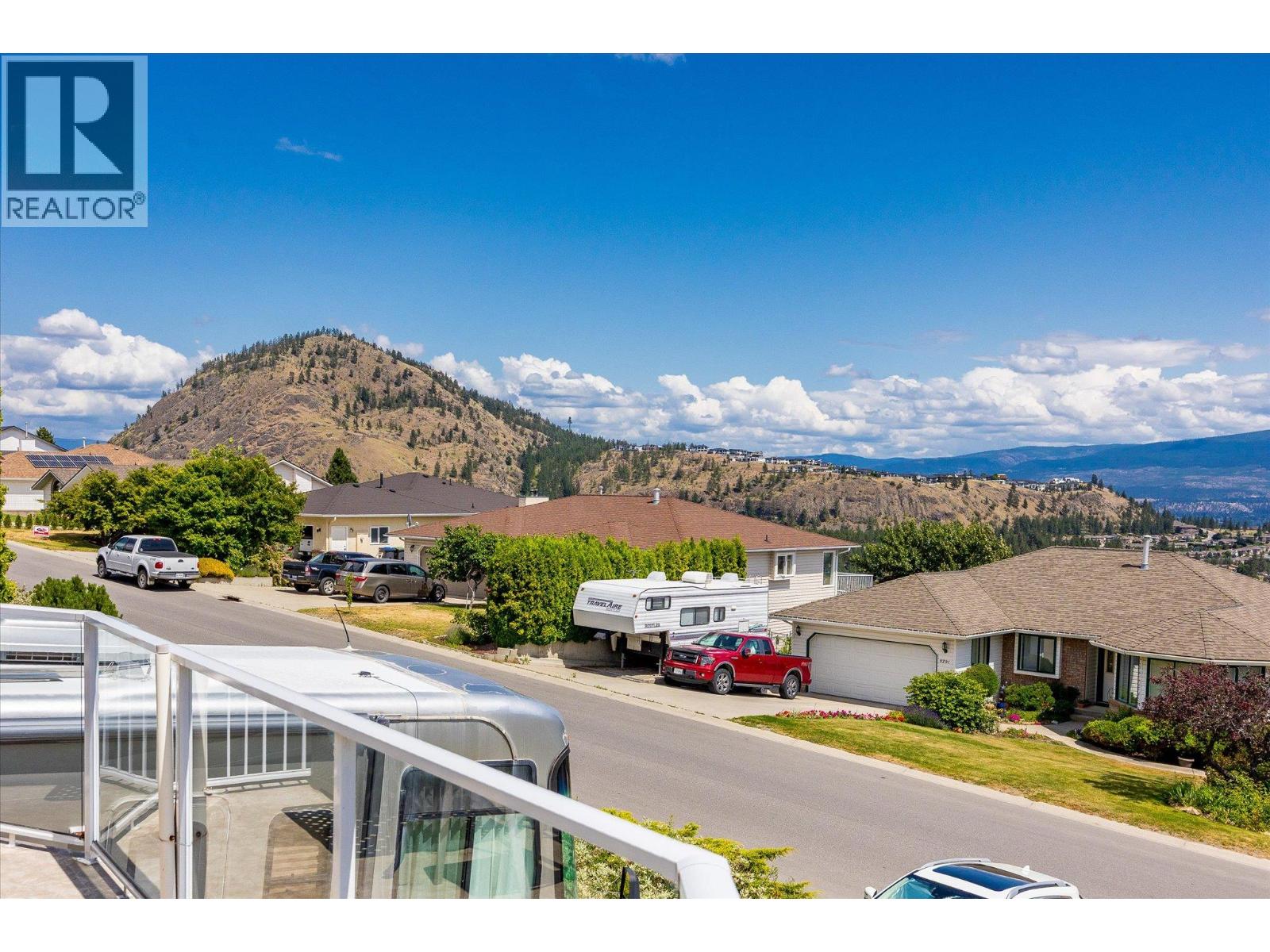 Picture for 3278 Sundance  Drive https://www.cirrealty.ca/reb/bc/3/10365593_34.jpg