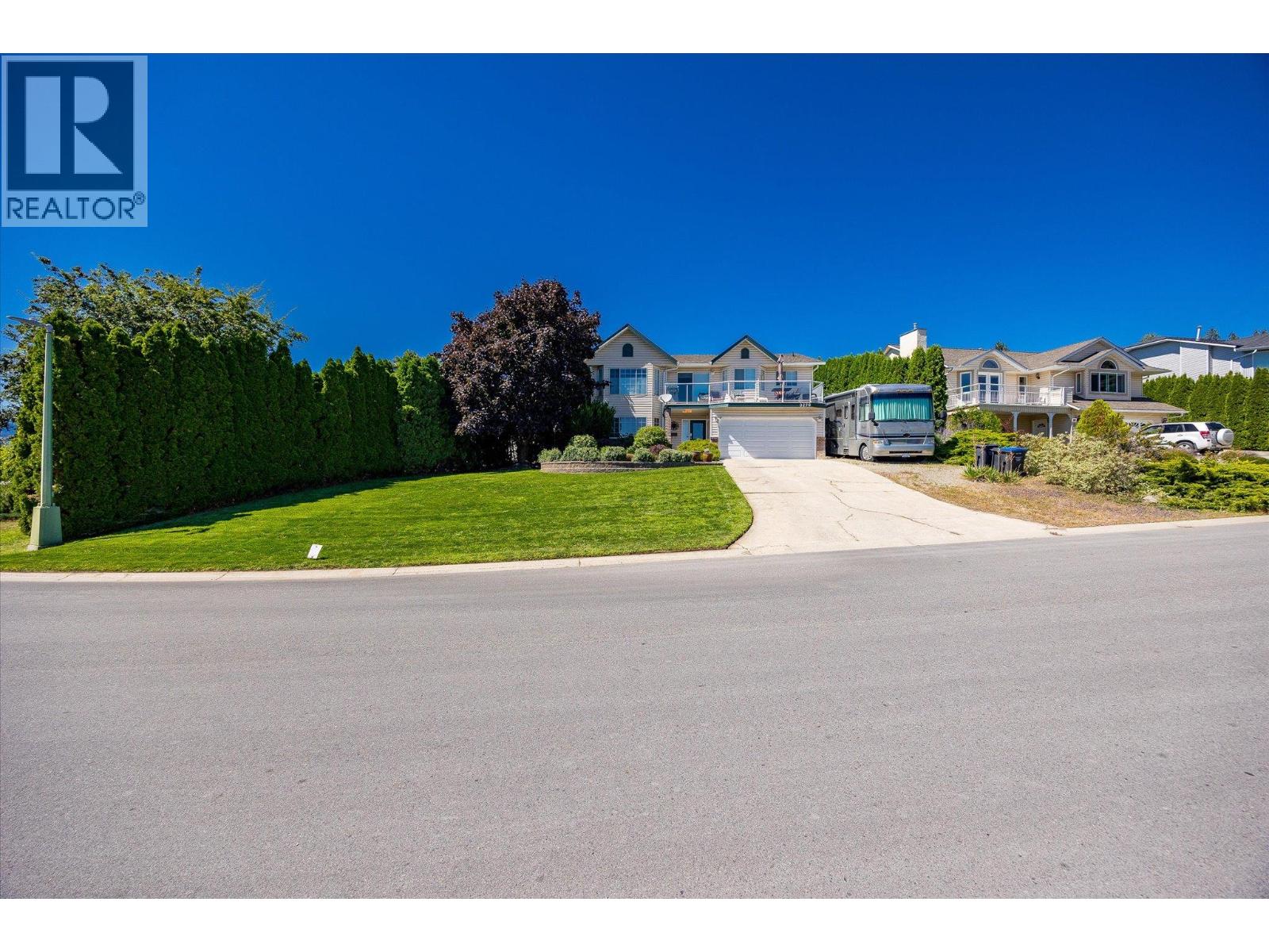 Picture for 3278 Sundance  Drive https://www.cirrealty.ca/reb/bc/3/10365593_4.jpg