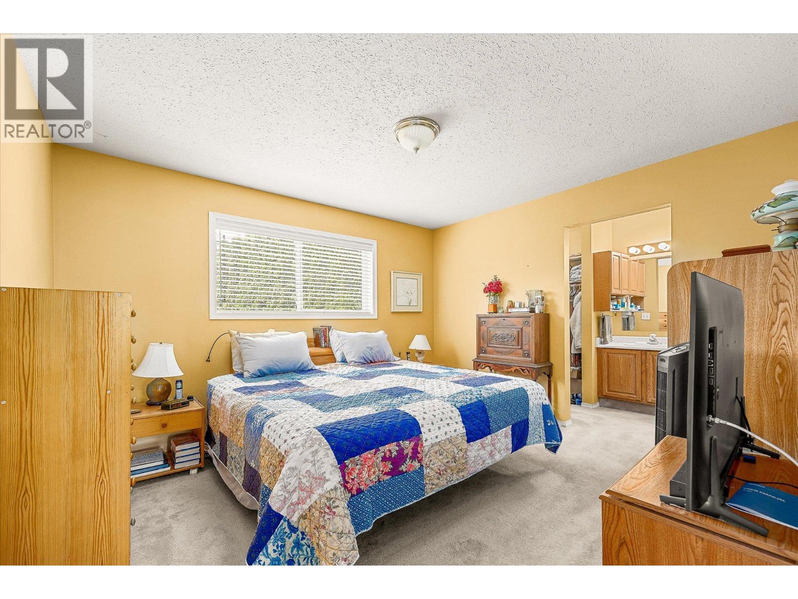 Picture for 3278 Sundance  Drive https://www.cirrealty.ca/reb/bc/3/10365593_40.jpg