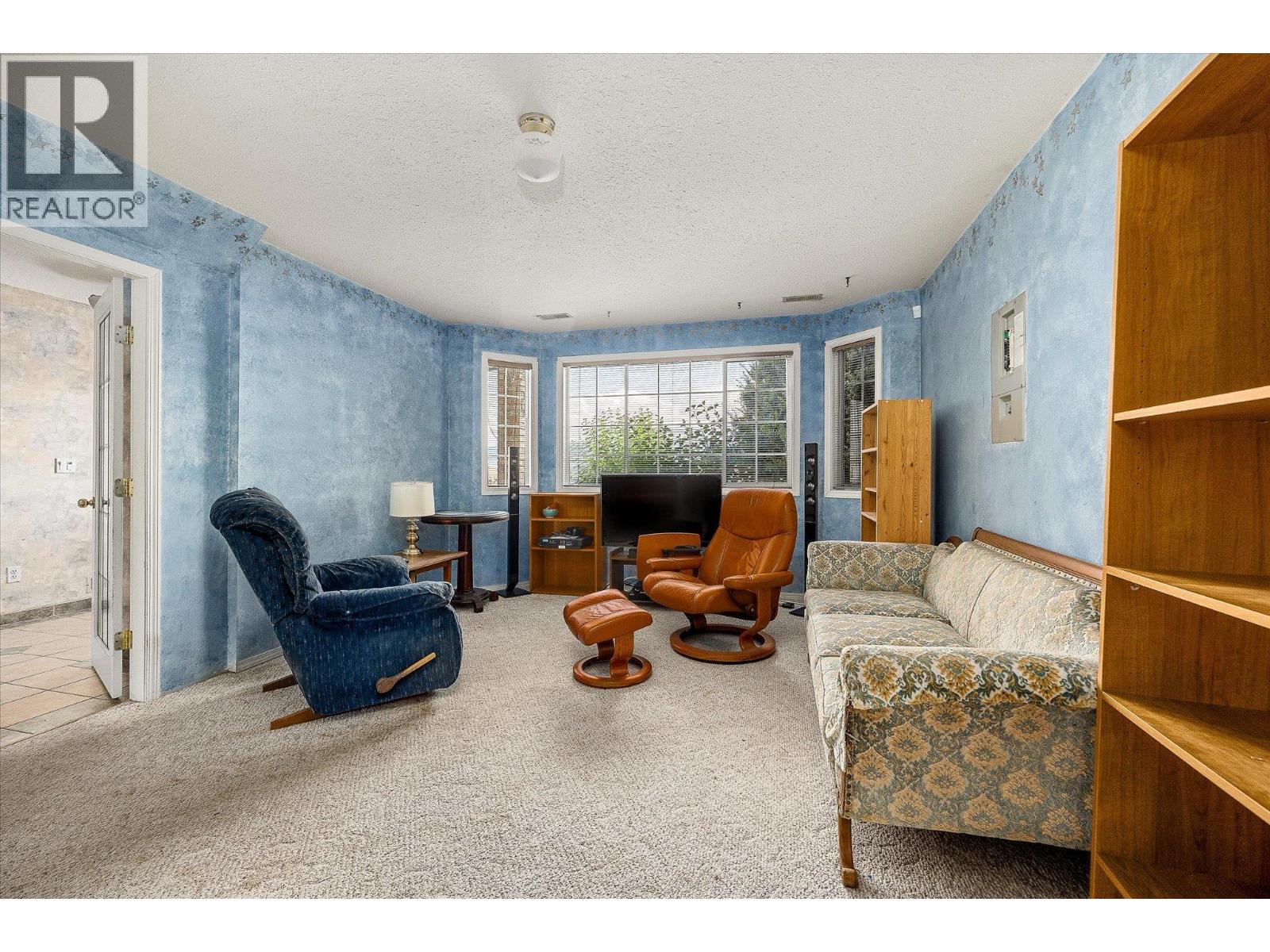Picture for 3278 Sundance  Drive https://www.cirrealty.ca/reb/bc/3/10365593_47.jpg
