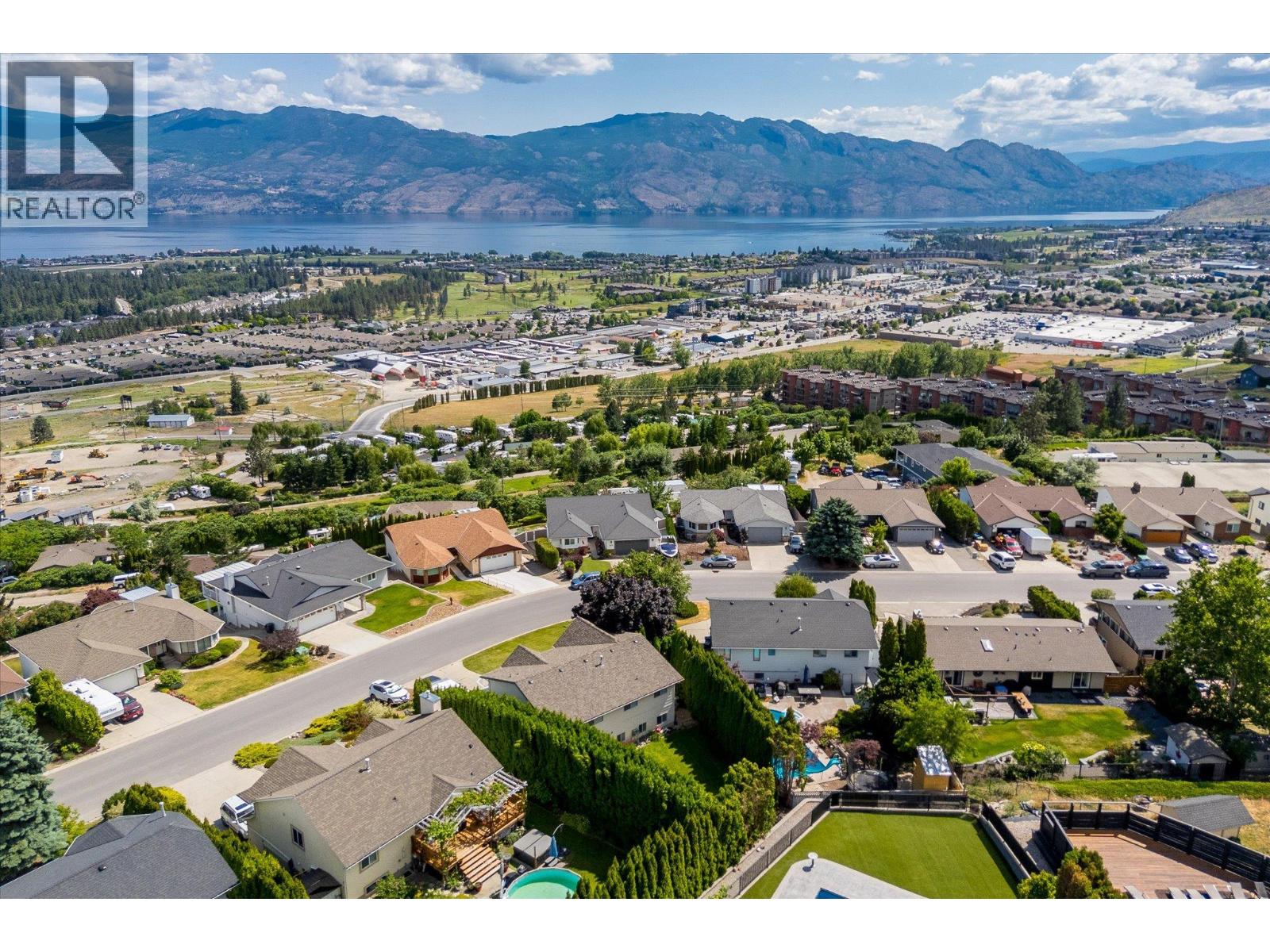Picture for 3278 Sundance  Drive https://www.cirrealty.ca/reb/bc/3/10365593_62.jpg