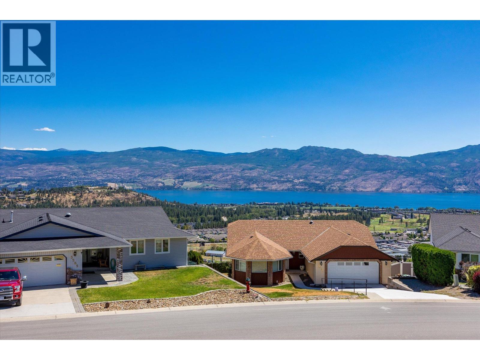 Picture for 3278 Sundance  Drive https://www.cirrealty.ca/reb/bc/3/10365593_7.jpg