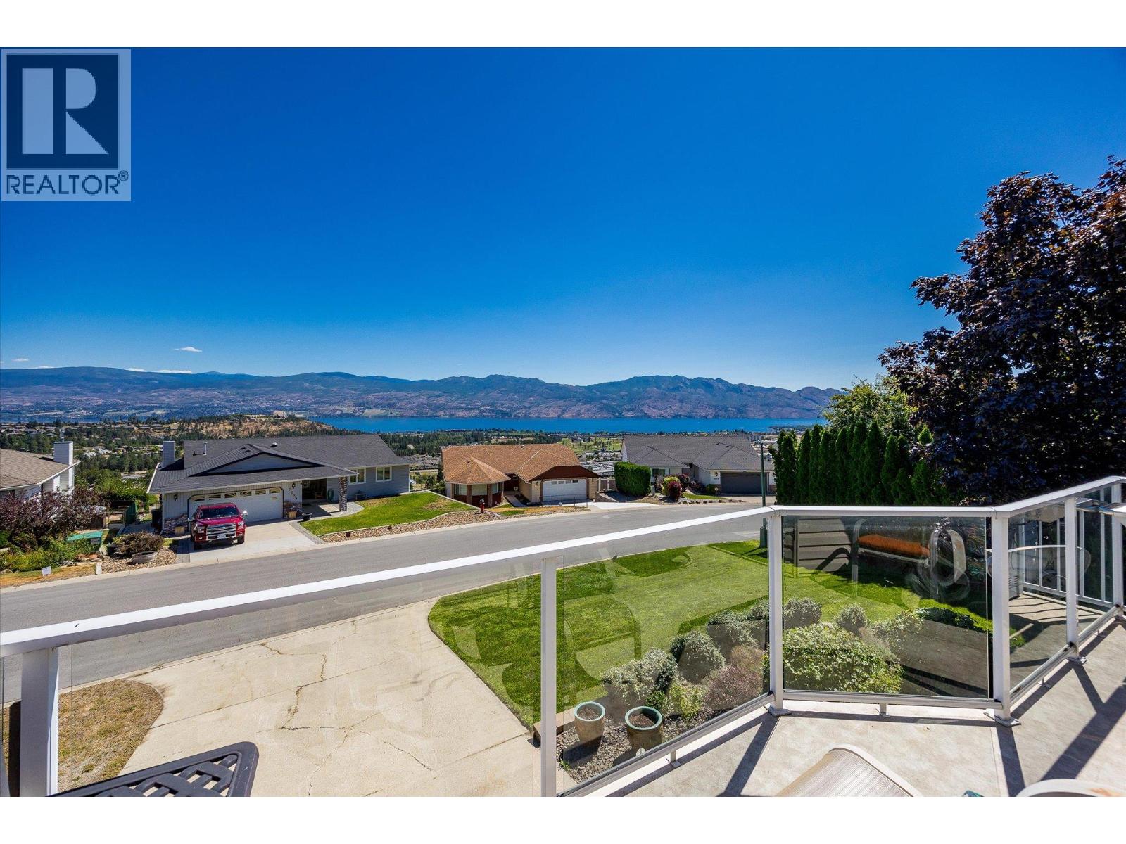 Picture for 3278 Sundance  Drive https://www.cirrealty.ca/reb/bc/3/10365593_9.jpg