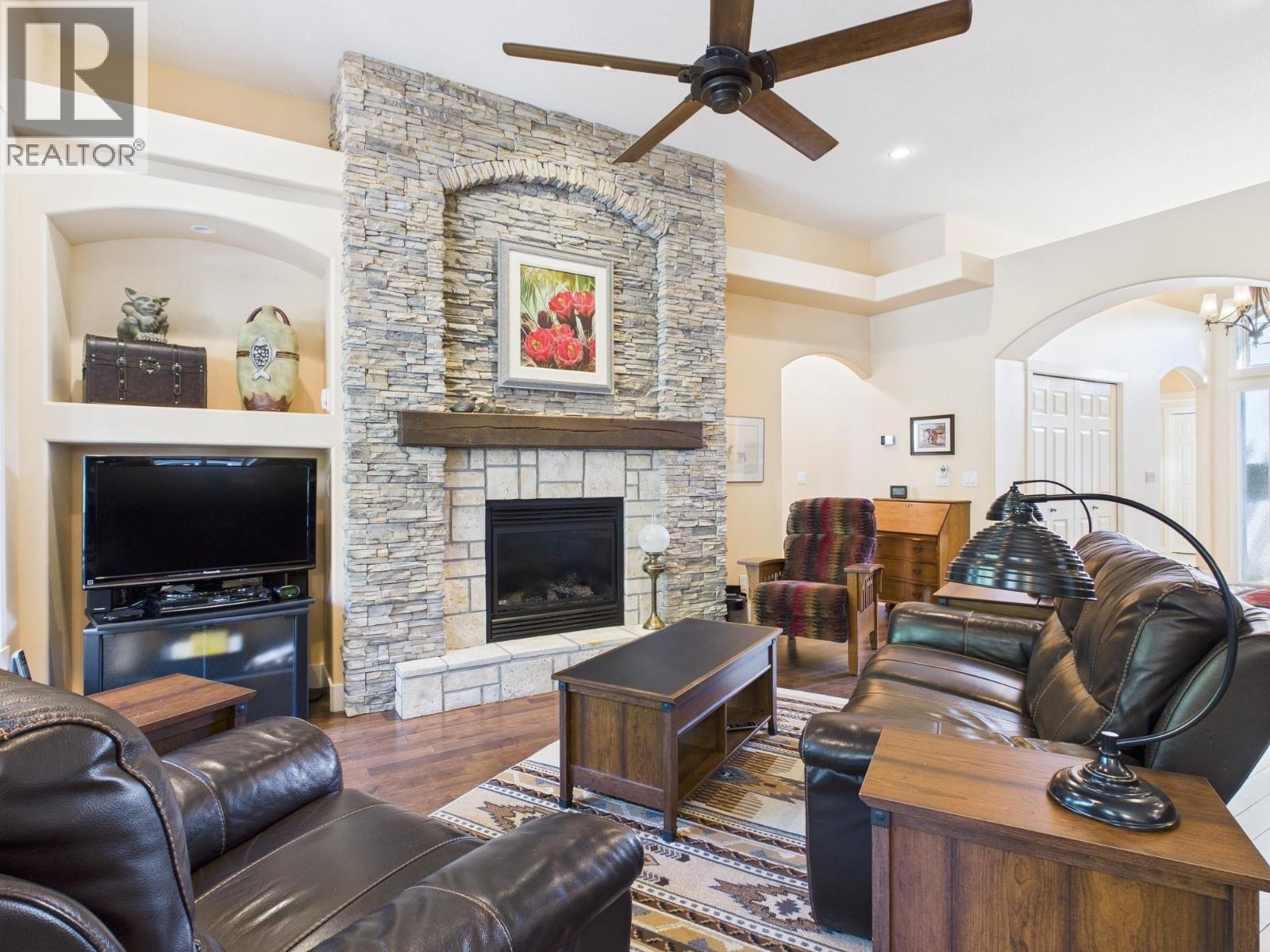 Picture for 12 WILDFLOWER  Court