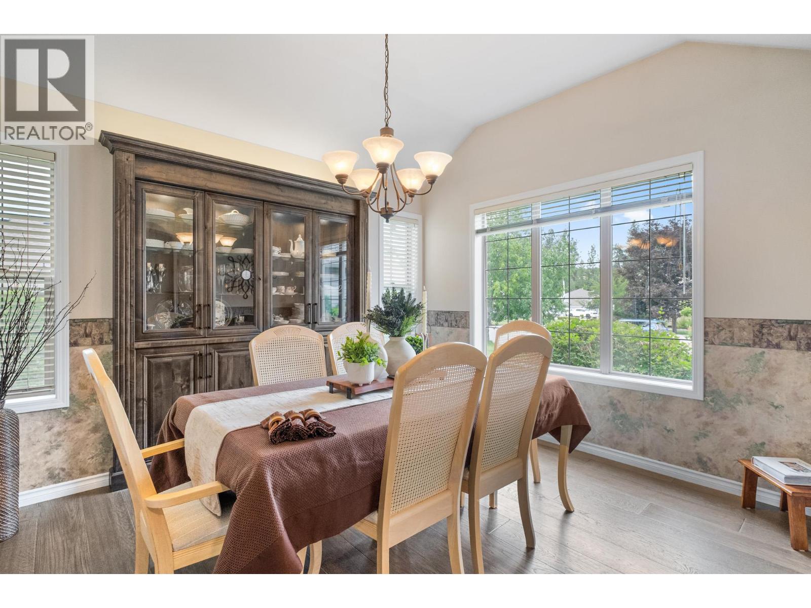 Picture for 3585 Kimatouche  Road https://www.cirrealty.ca/reb/bc/3/10365783_18.jpg