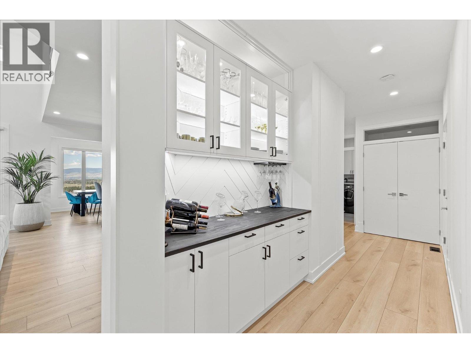 Picture for 750 Kuipers  Crescent https://www.cirrealty.ca/reb/bc/3/10365833_22.jpg