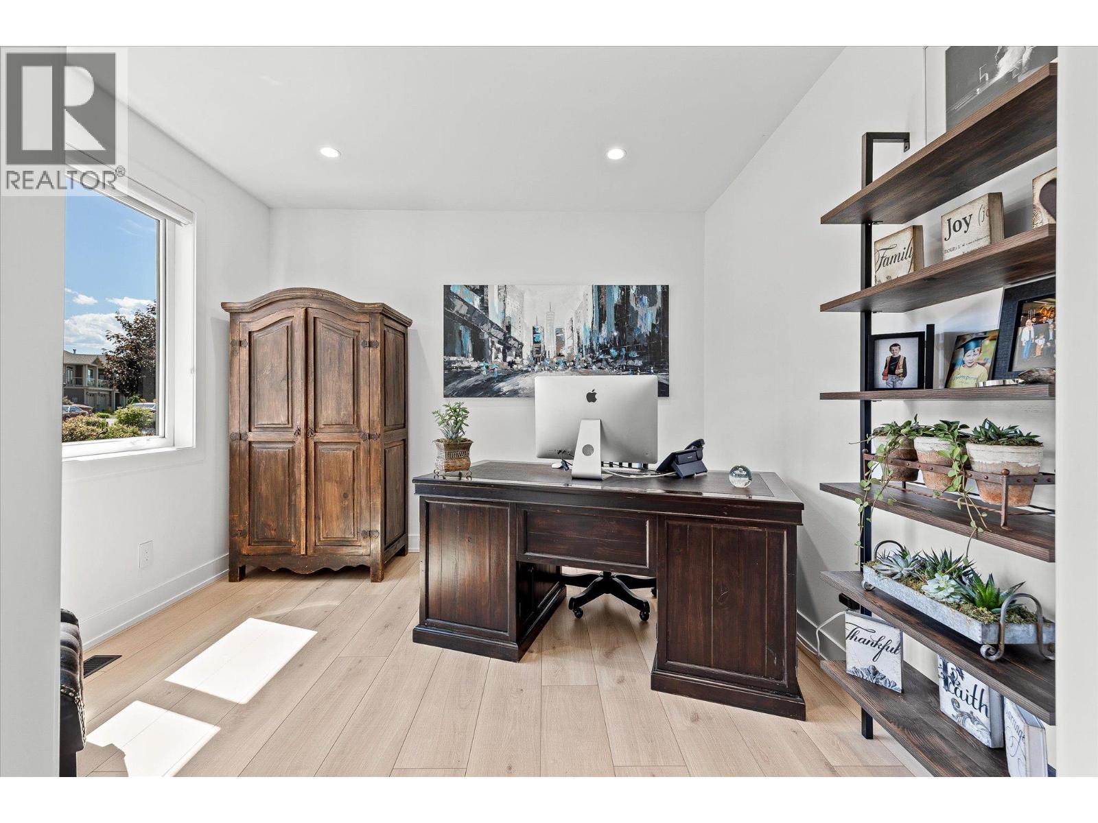 Picture for 750 Kuipers  Crescent https://www.cirrealty.ca/reb/bc/3/10365833_29.jpg