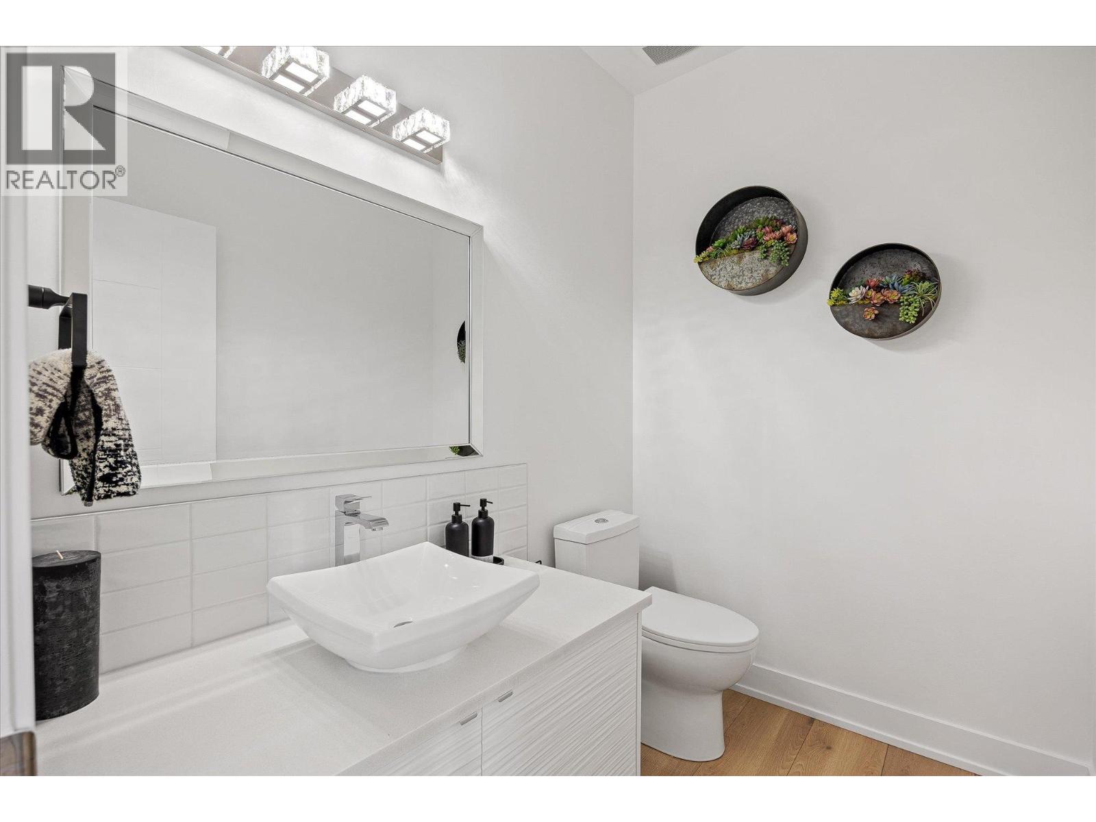 Picture for 750 Kuipers  Crescent https://www.cirrealty.ca/reb/bc/3/10365833_30.jpg