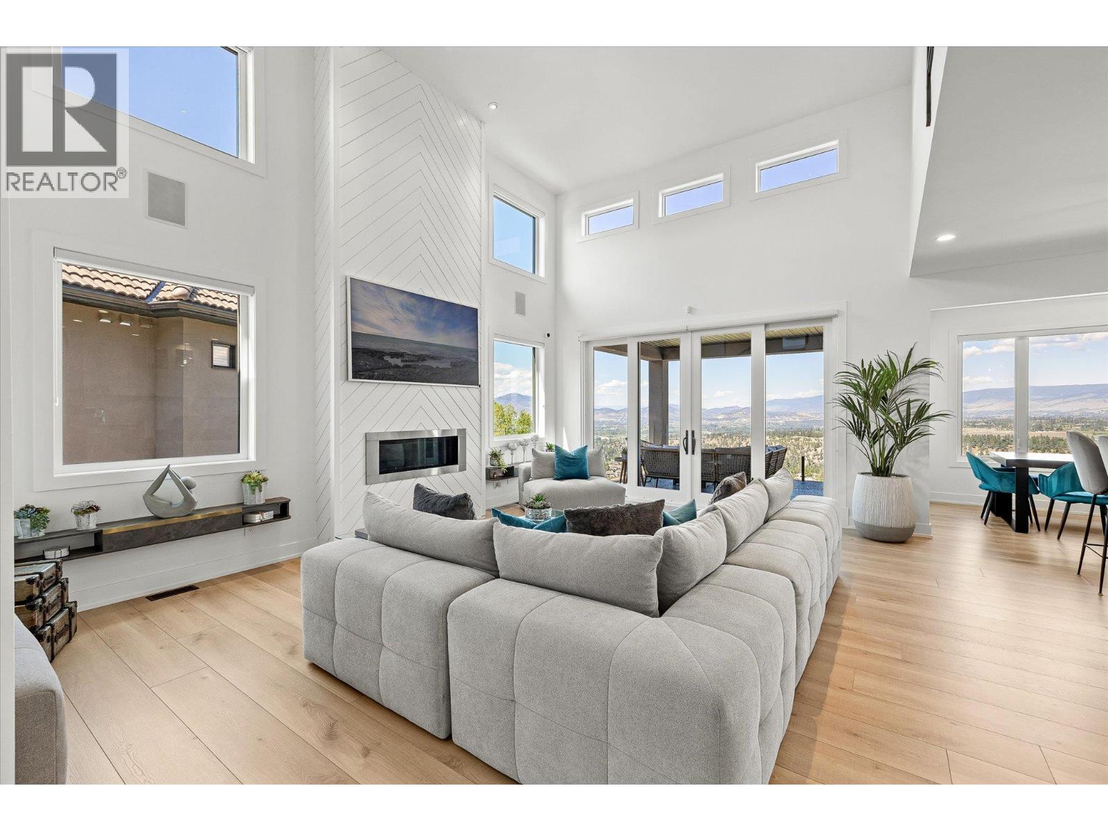 Picture for 750 Kuipers  Crescent https://www.cirrealty.ca/reb/bc/3/10365833_8.jpg