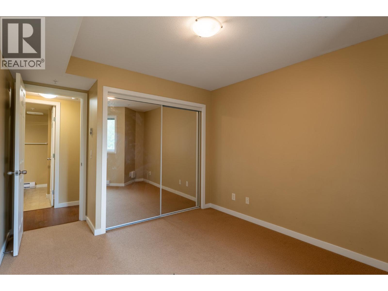 Picture for Unit #306, 135 Ziprick  Road https://www.cirrealty.ca/reb/bc/3/10365843_14.jpg