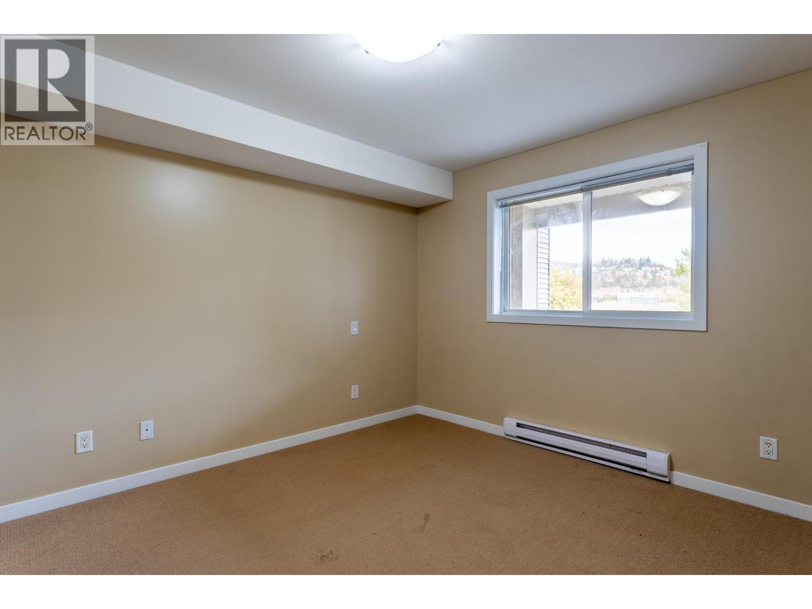 Picture for Unit #306, 135 Ziprick  Road https://www.cirrealty.ca/reb/bc/3/10365843_7.jpg