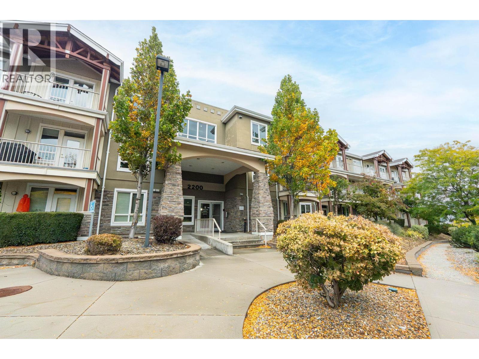 Picture for Unit #2109, 2200 Upper Sundance  Drive https://www.cirrealty.ca/reb/bc/3/10365863_3.jpg