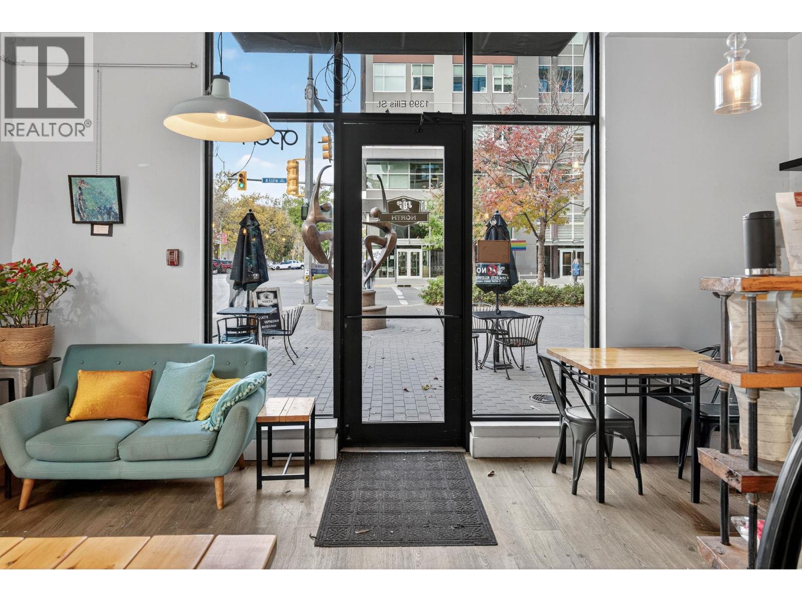 Picture for Unit #100, 1615 Dickson  Avenue https://www.cirrealty.ca/reb/bc/3/10365893_17.jpg