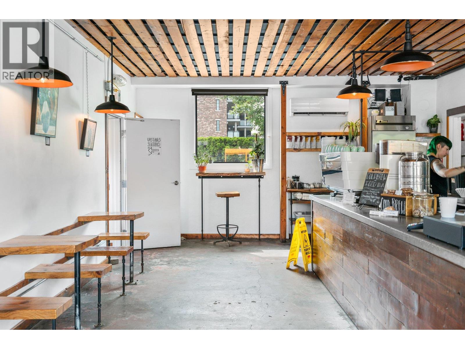 Picture for Unit #100, 1615 Dickson  Avenue https://www.cirrealty.ca/reb/bc/3/10365893_19.jpg