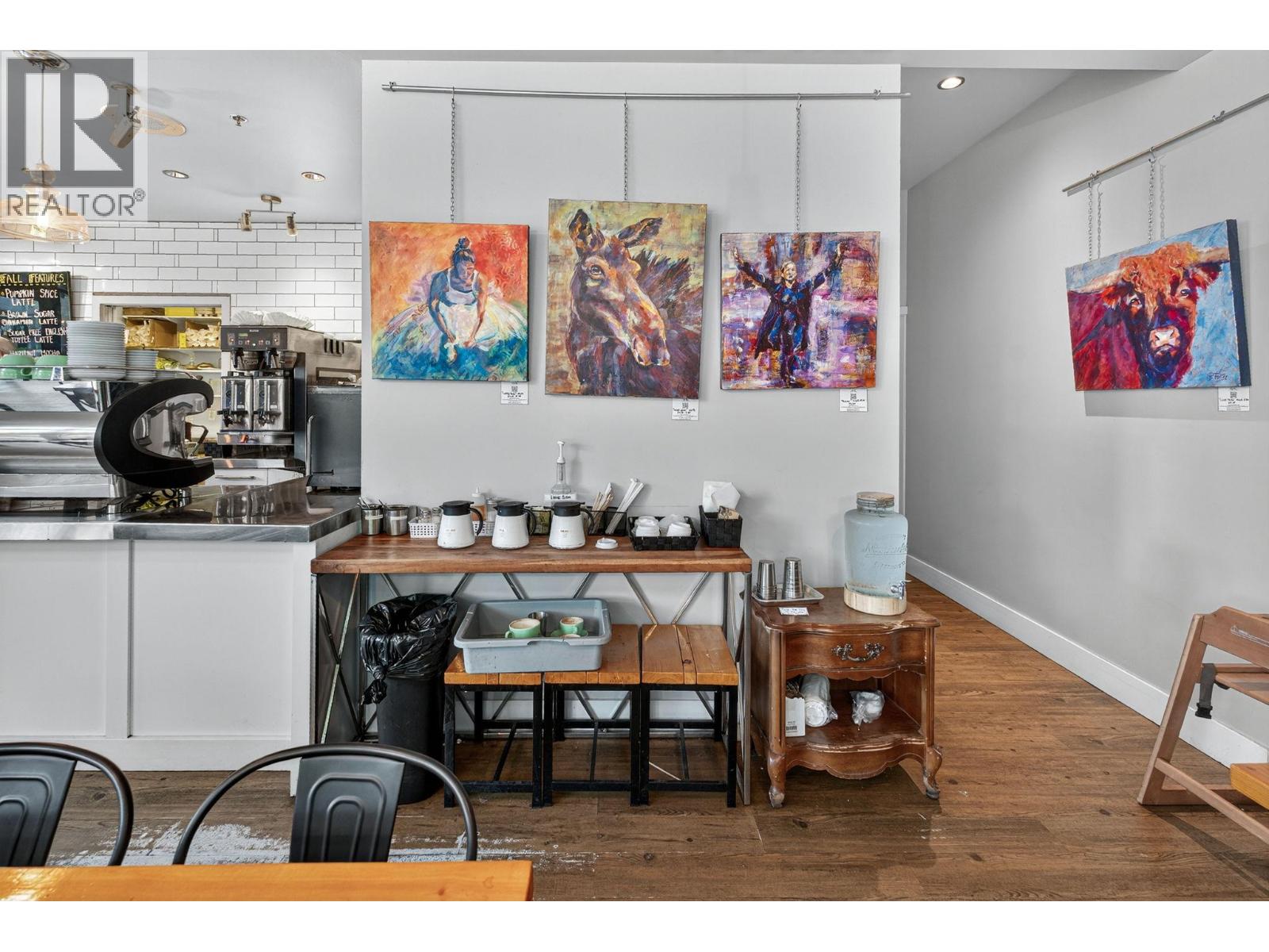 Picture for Unit #100, 1615 Dickson  Avenue https://www.cirrealty.ca/reb/bc/3/10365893_24.jpg