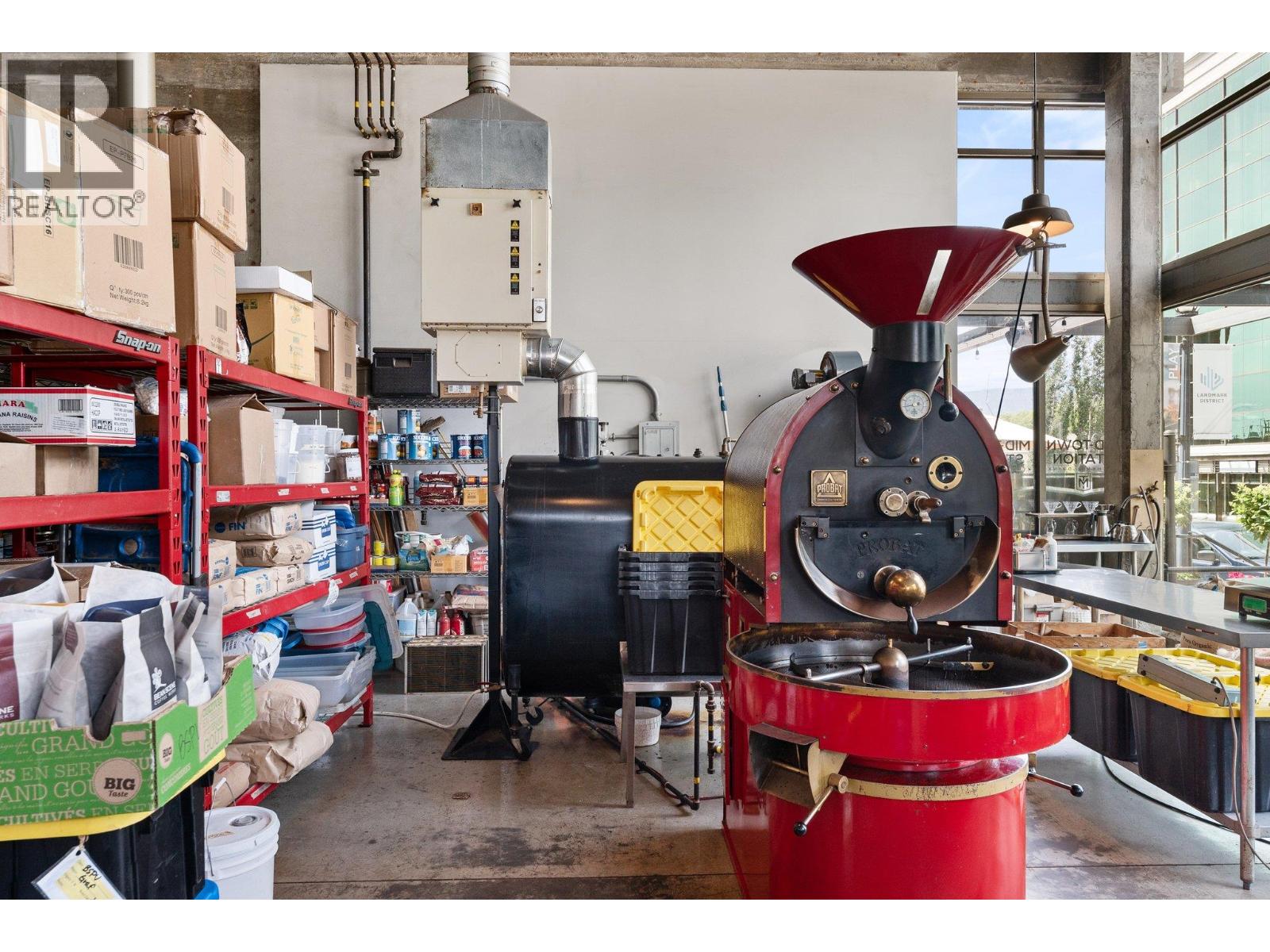 Picture for Unit #100, 1615 Dickson  Avenue https://www.cirrealty.ca/reb/bc/3/10365893_3.jpg