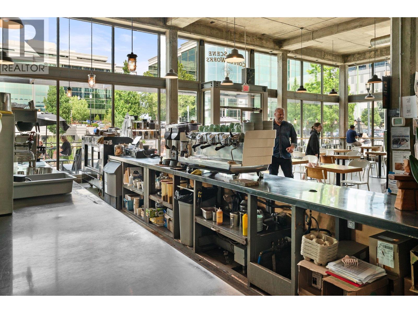 Picture for Unit #100, 1615 Dickson  Avenue https://www.cirrealty.ca/reb/bc/3/10365893_32.jpg