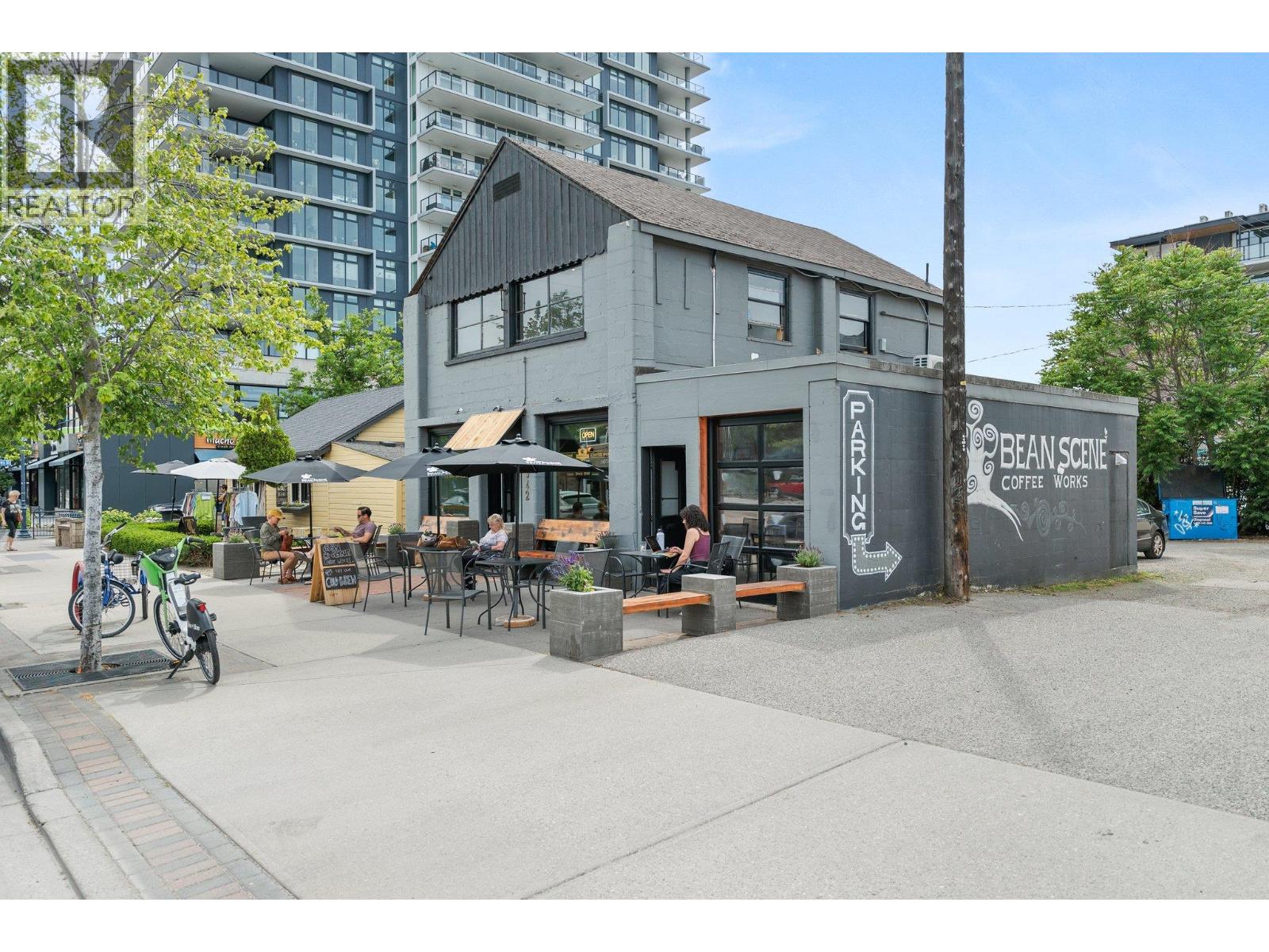 Picture for Unit #100, 1615 Dickson  Avenue https://www.cirrealty.ca/reb/bc/3/10365893_6.jpg