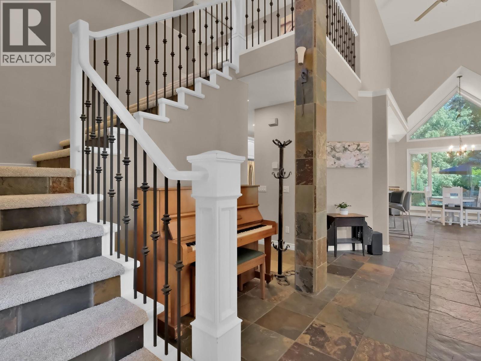 Picture for 3063 Thacker  Drive https://www.cirrealty.ca/reb/bc/3/10365903_46.jpg