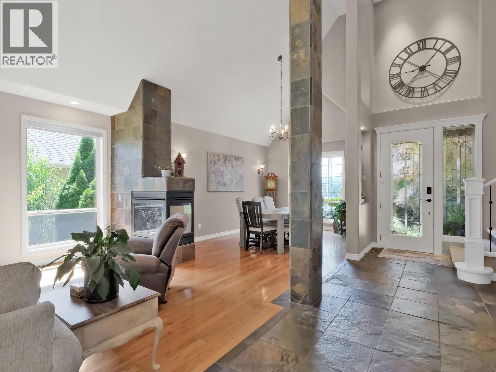 Picture for 3063 Thacker  Drive https://www.cirrealty.ca/reb/bc/3/10365903_47.jpg