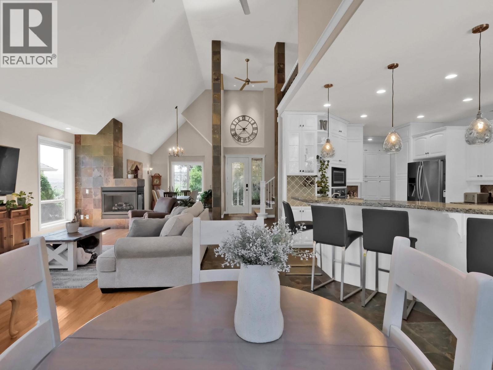 Picture for 3063 Thacker  Drive https://www.cirrealty.ca/reb/bc/3/10365903_59.jpg