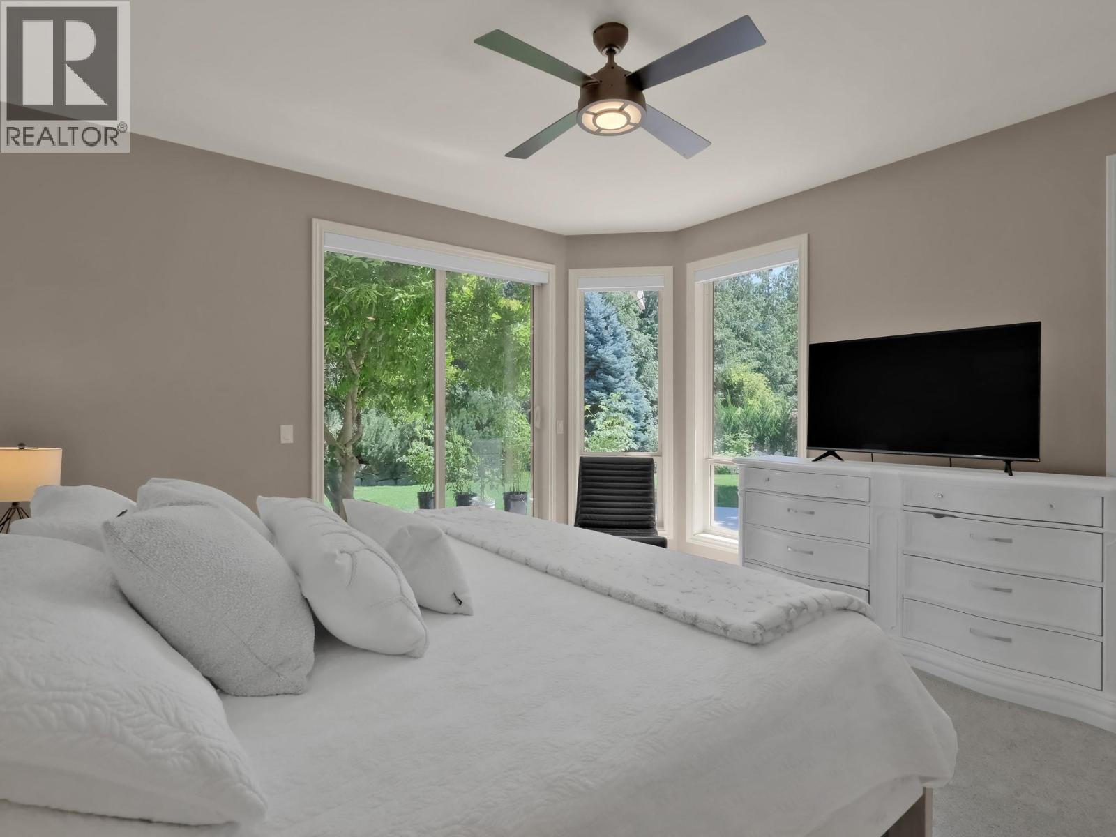 Picture for 3063 Thacker  Drive https://www.cirrealty.ca/reb/bc/3/10365903_64.jpg