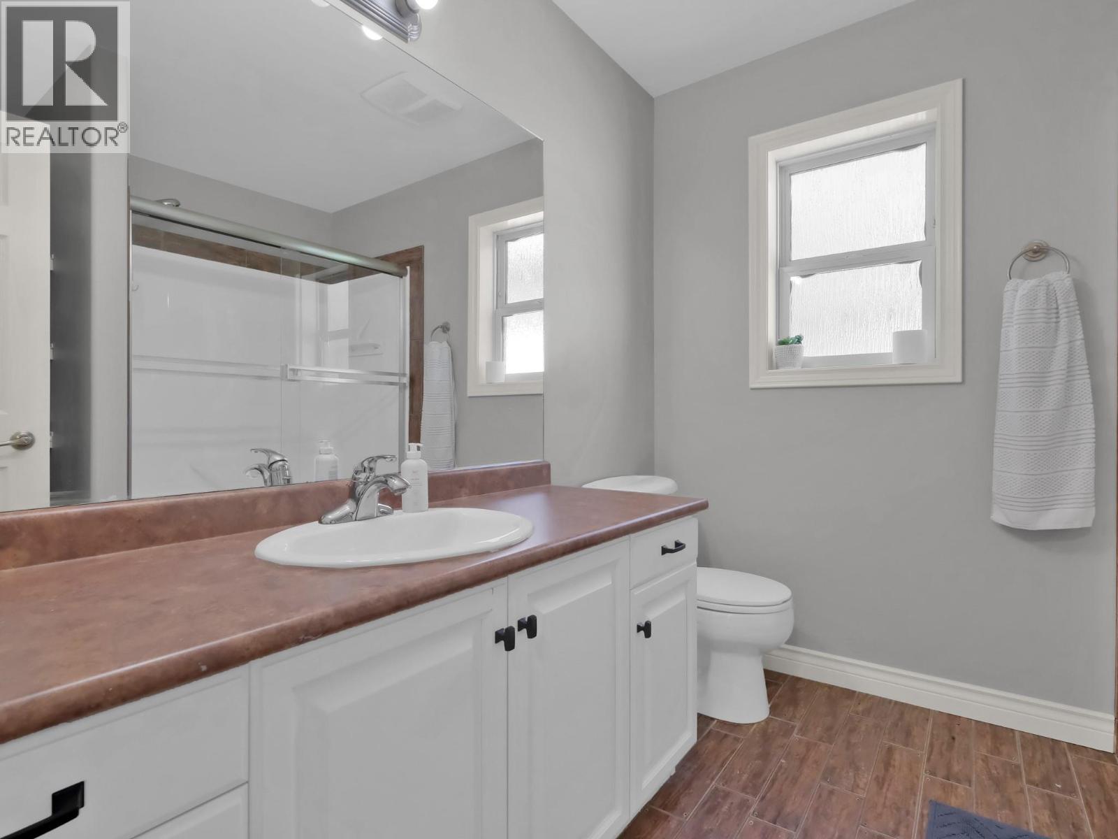 Picture for 3063 Thacker  Drive https://www.cirrealty.ca/reb/bc/3/10365903_7.jpg