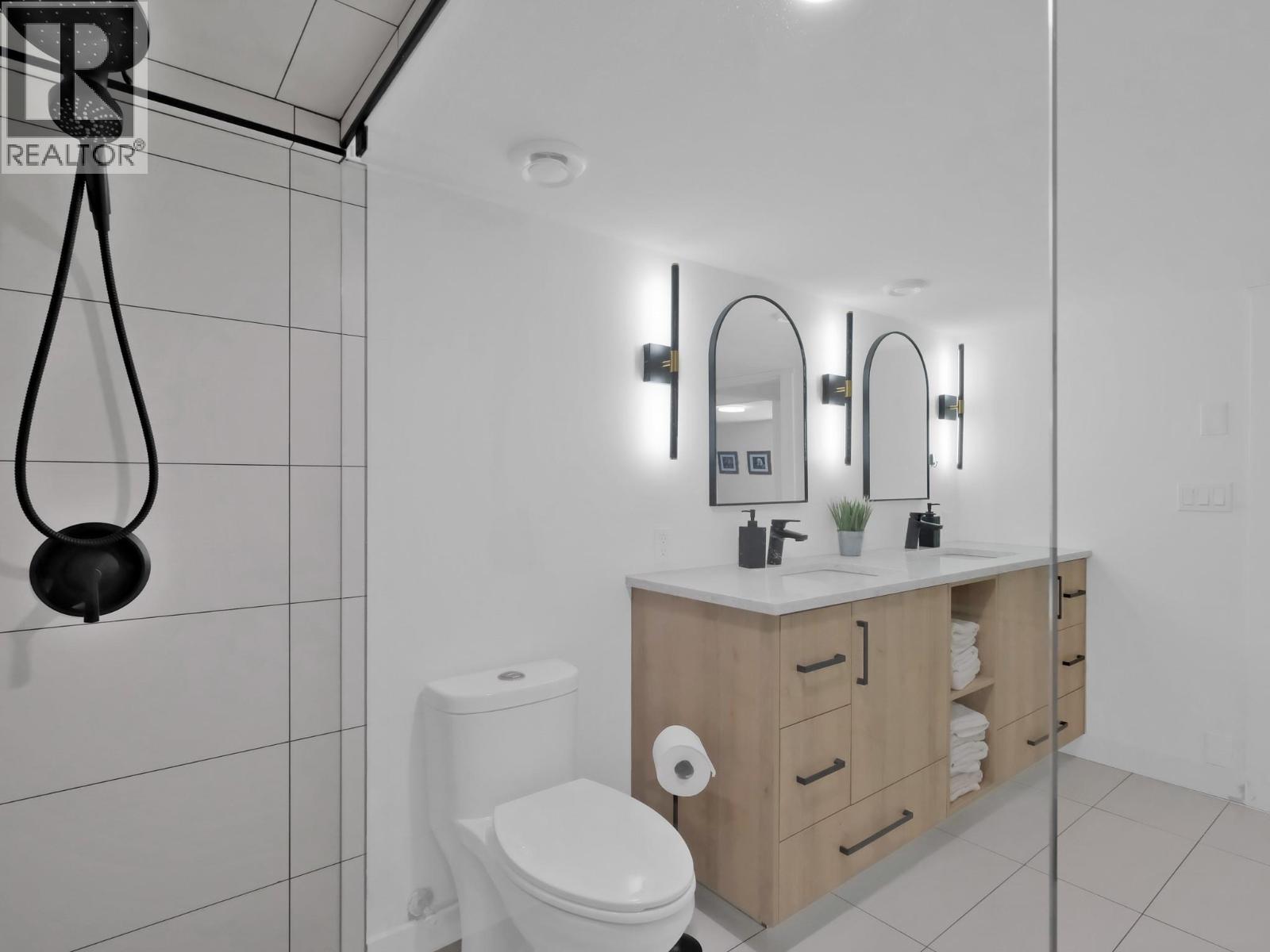 Picture for 3063 Thacker  Drive https://www.cirrealty.ca/reb/bc/3/10365903_76.jpg