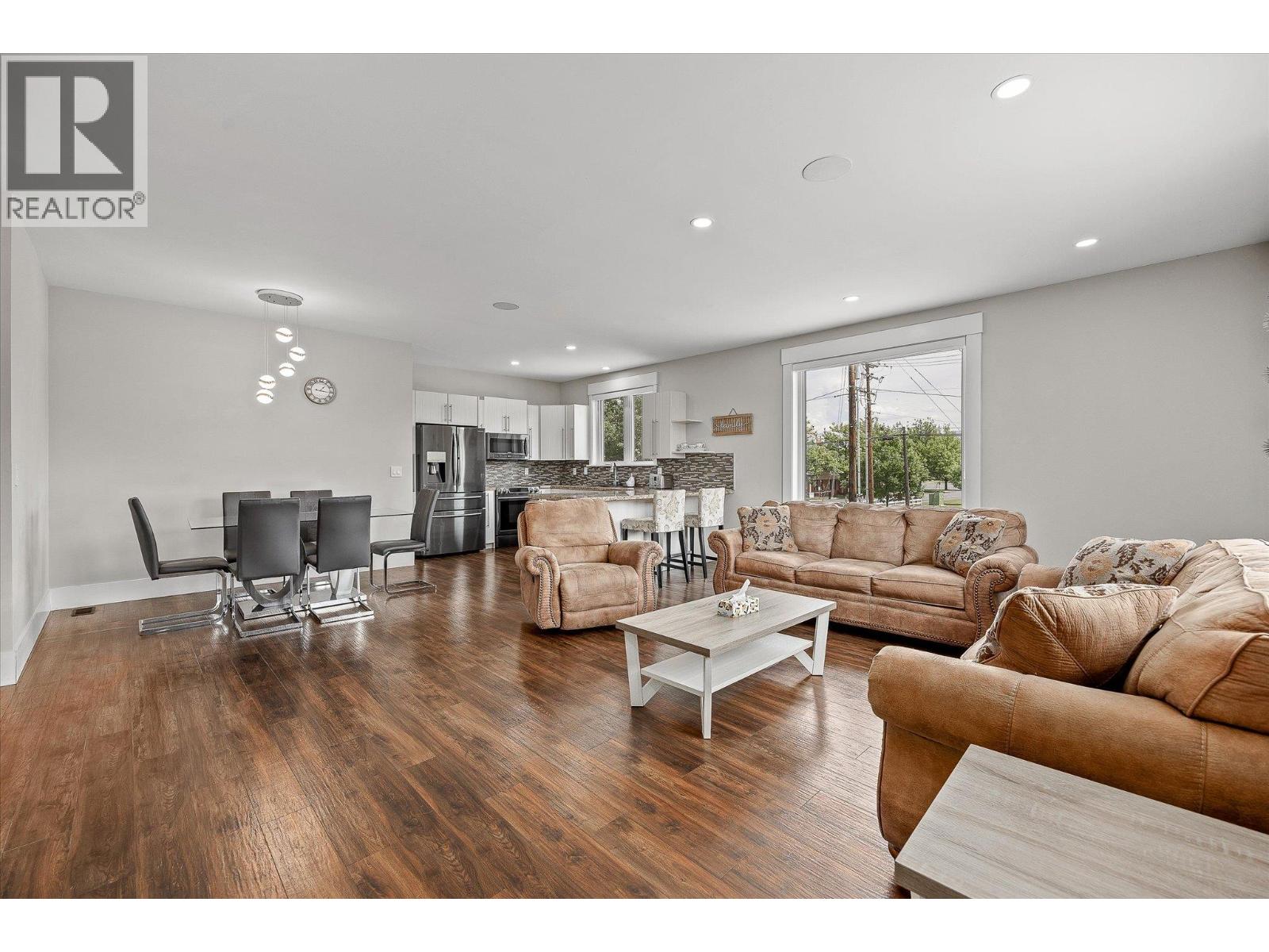 Picture for 3666 Benvoulin  Road https://www.cirrealty.ca/reb/bc/3/10365913_52.jpg