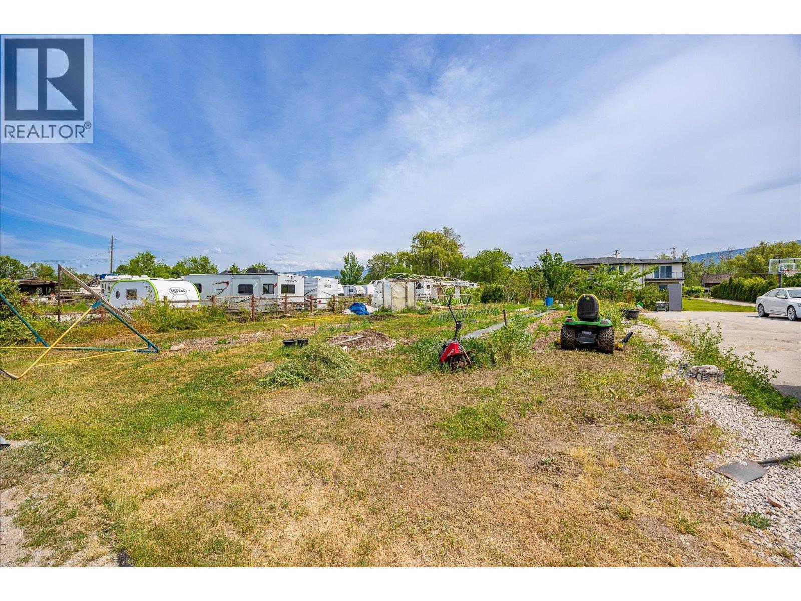 Picture for 3666 Benvoulin  Road https://www.cirrealty.ca/reb/bc/3/10365913_76.jpg