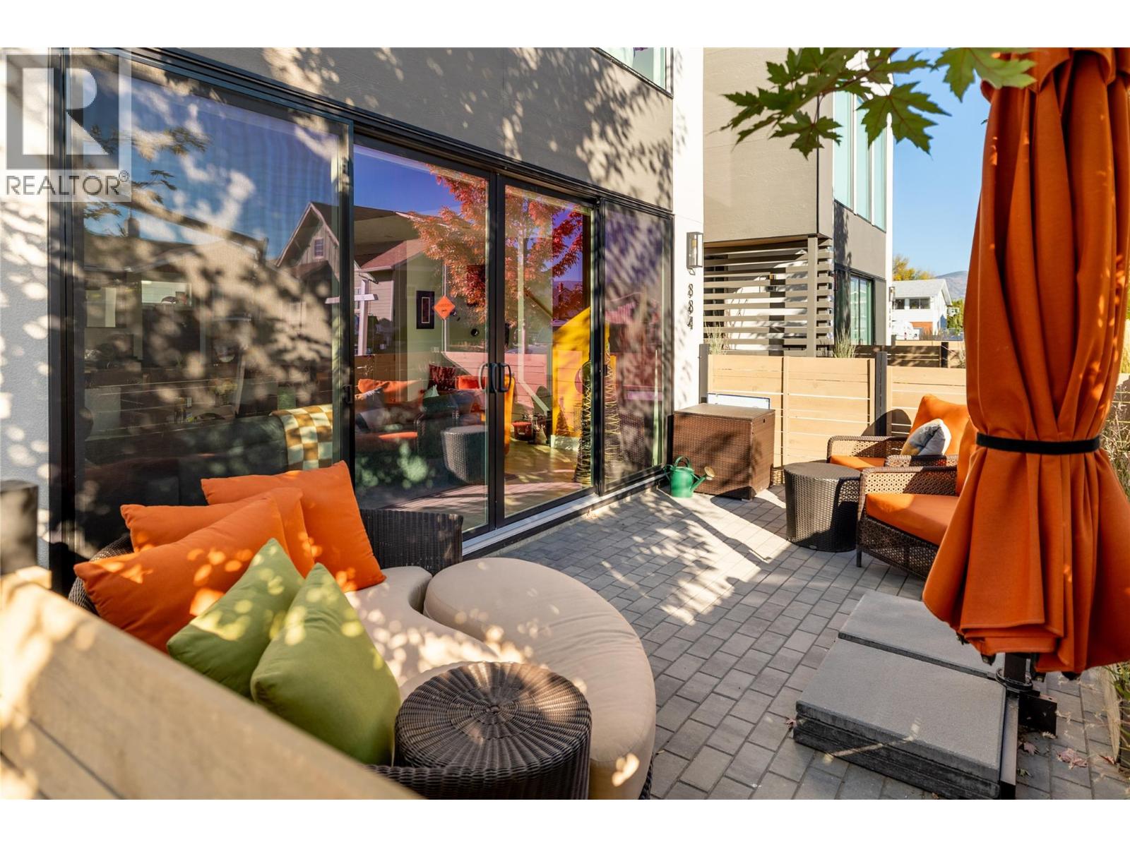 Picture for 884 Patterson  Avenue https://www.cirrealty.ca/reb/bc/3/10365953_10.jpg