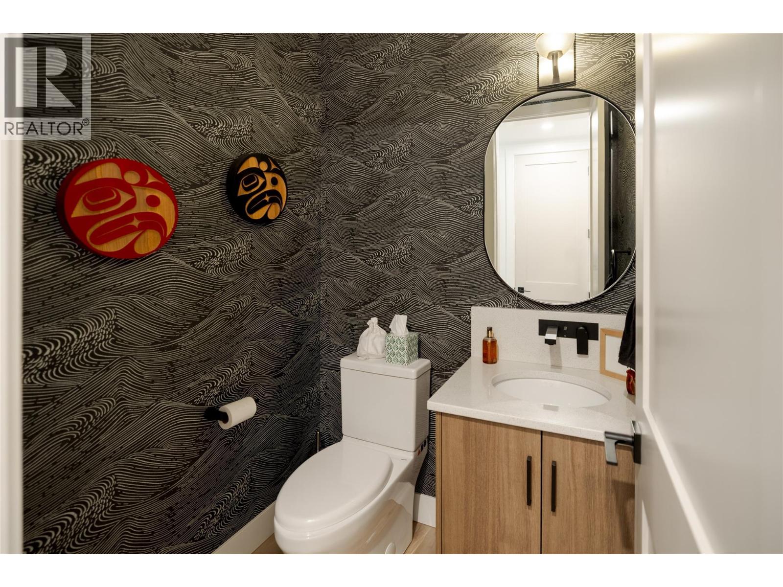 Picture for 884 Patterson  Avenue https://www.cirrealty.ca/reb/bc/3/10365953_12.jpg