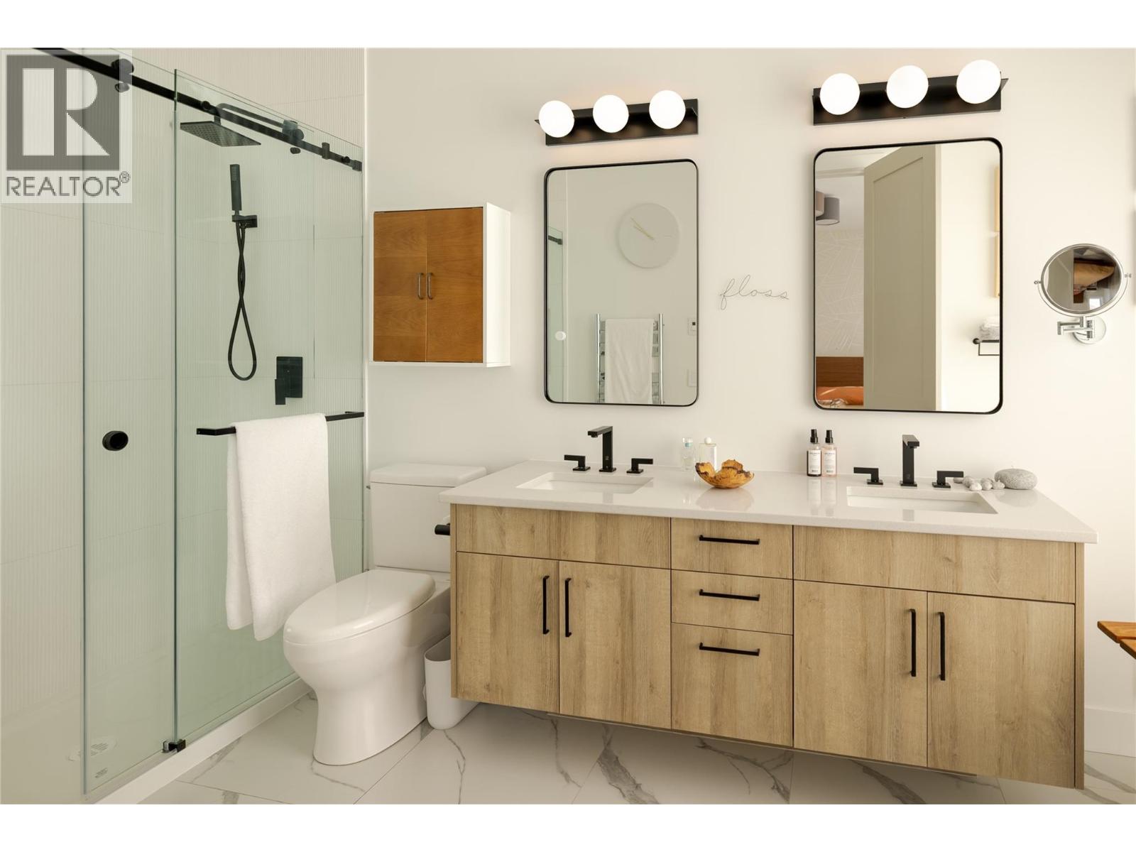 Picture for 884 Patterson  Avenue https://www.cirrealty.ca/reb/bc/3/10365953_18.jpg