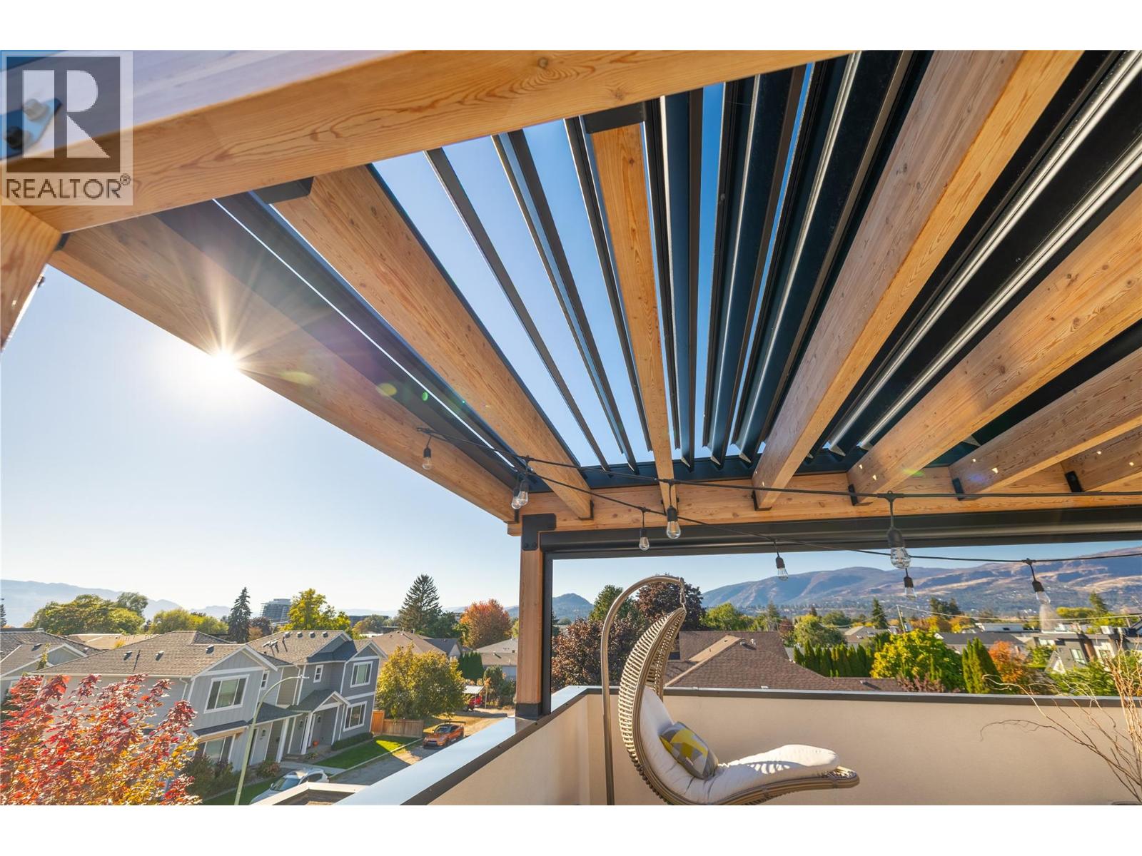 Picture for 884 Patterson  Avenue https://www.cirrealty.ca/reb/bc/3/10365953_27.jpg