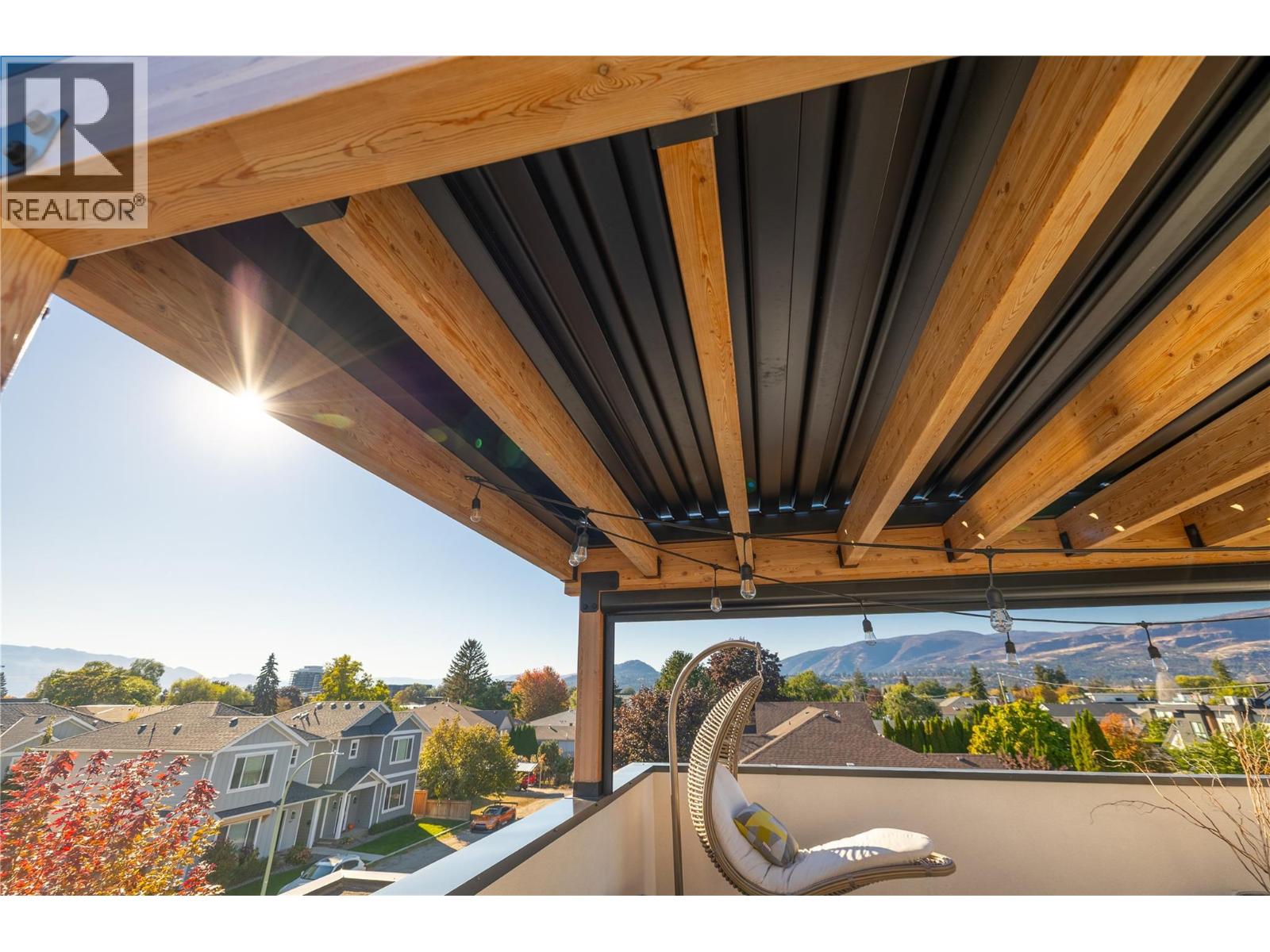 Picture for 884 Patterson  Avenue https://www.cirrealty.ca/reb/bc/3/10365953_28.jpg