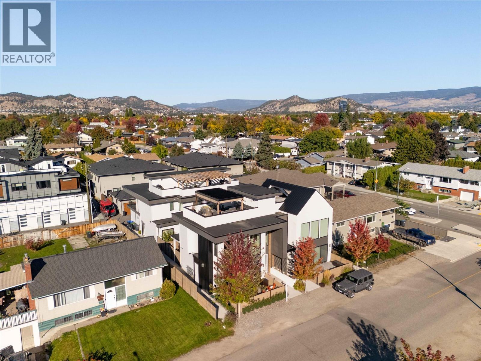 Picture for 884 Patterson  Avenue https://www.cirrealty.ca/reb/bc/3/10365953_37.jpg