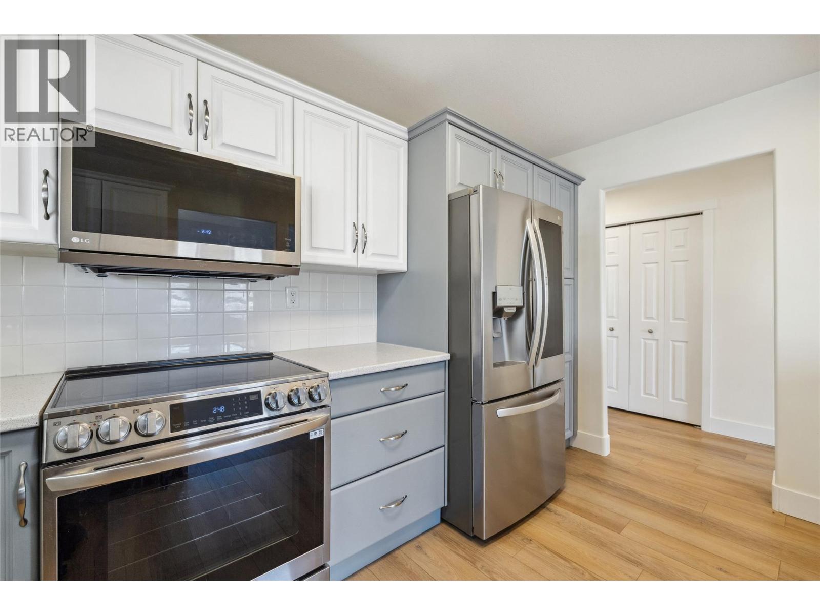 Picture for Unit #307, 1967 Underhill  Street https://www.cirrealty.ca/reb/bc/3/10366023_13.jpg