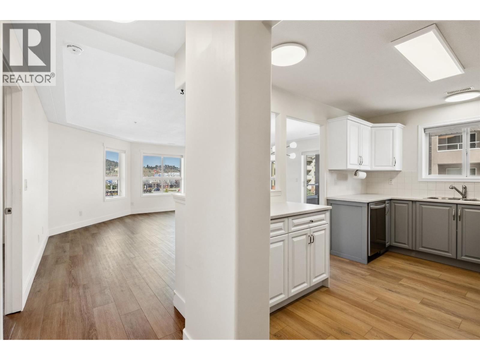 Picture for Unit #307, 1967 Underhill  Street https://www.cirrealty.ca/reb/bc/3/10366023_17.jpg