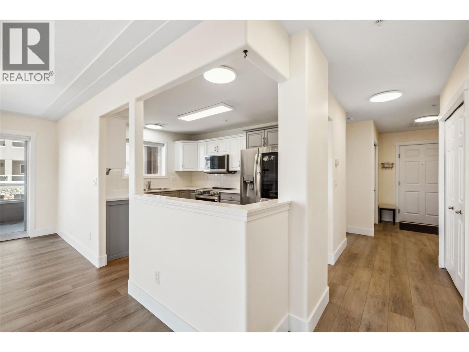 Picture for Unit #307, 1967 Underhill  Street https://www.cirrealty.ca/reb/bc/3/10366023_18.jpg