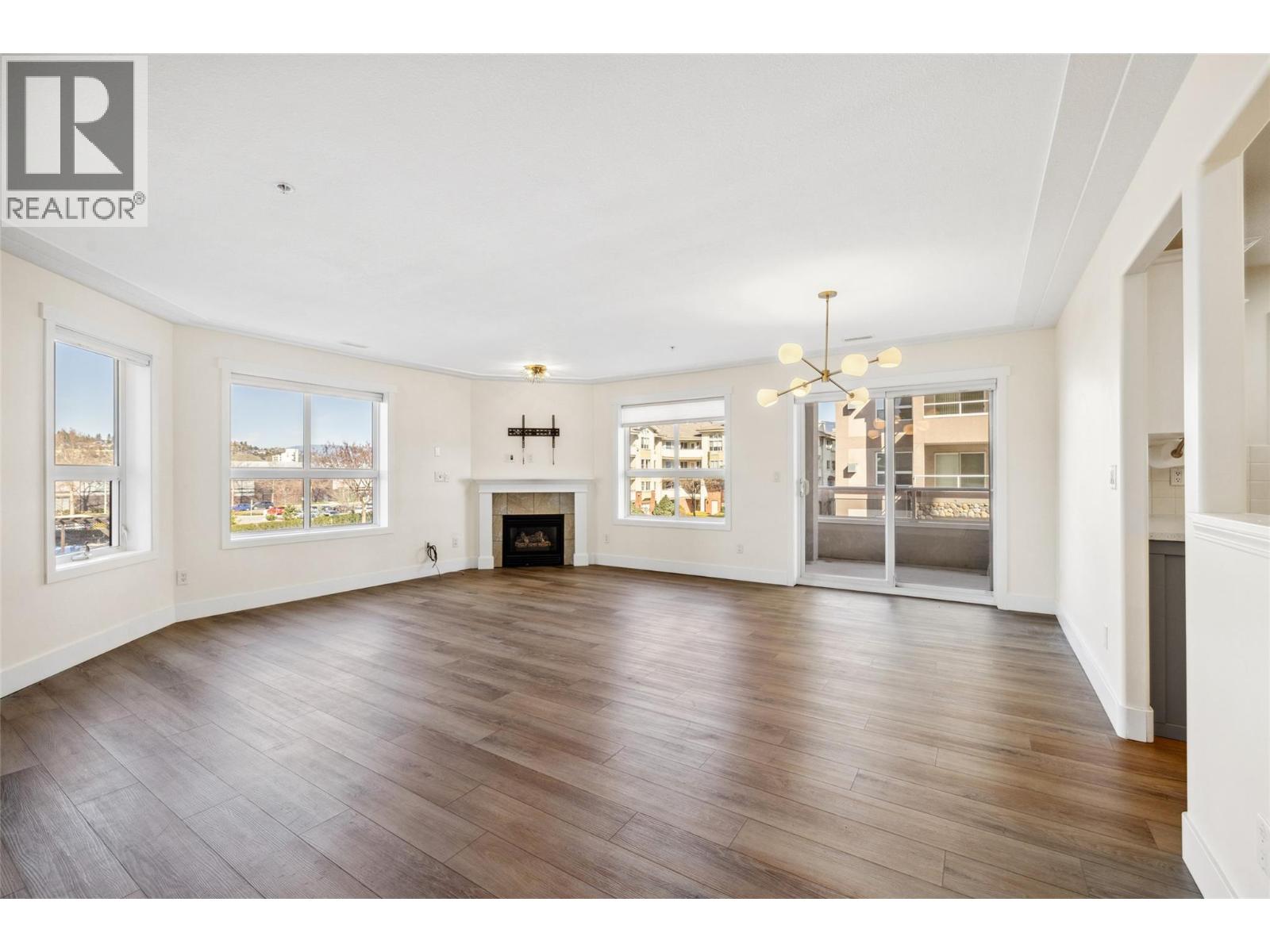 Picture for Unit #307, 1967 Underhill  Street https://www.cirrealty.ca/reb/bc/3/10366023_19.jpg